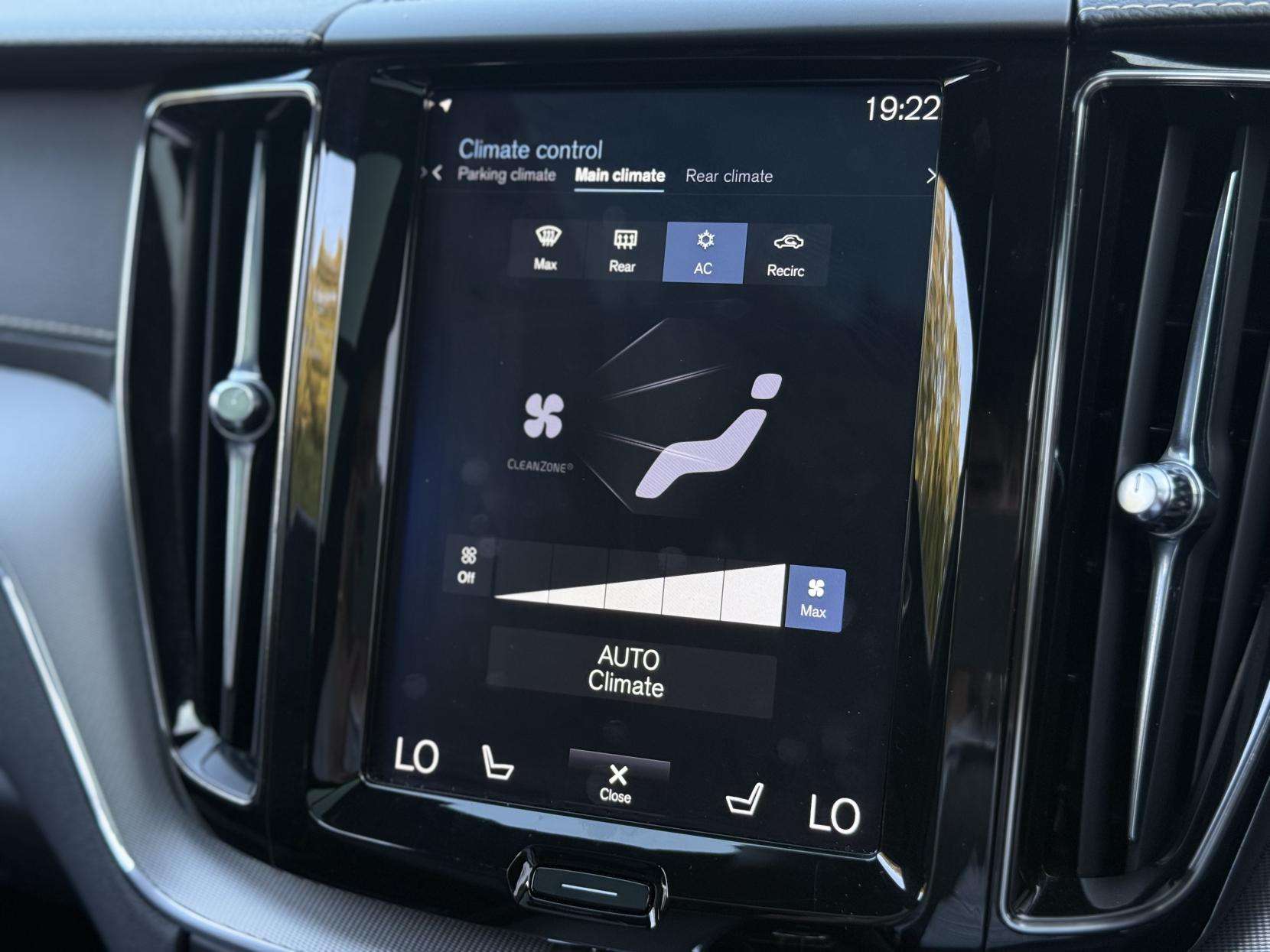 2020 VOLVO XC60 2020 VOLVO XC60