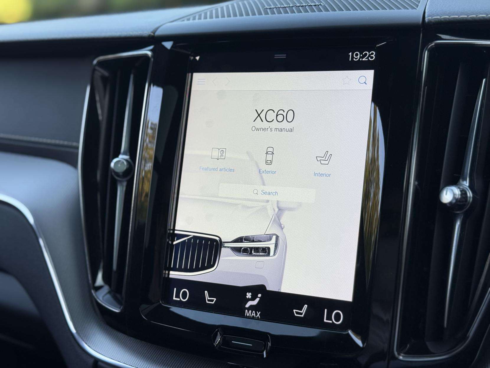 2020 VOLVO XC60 2020 VOLVO XC60