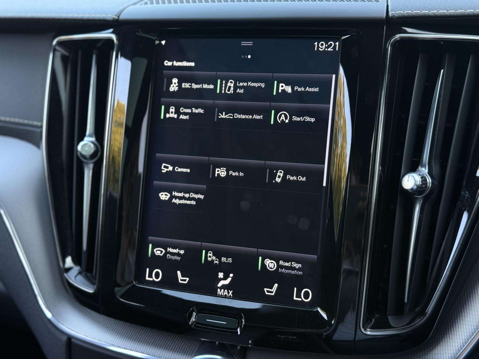 2020 VOLVO XC60 2020 VOLVO XC60