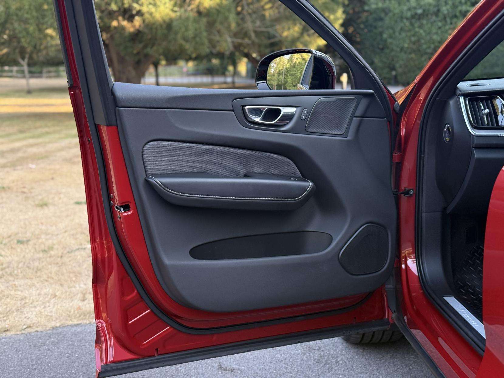 2020 VOLVO XC60 2020 VOLVO XC60