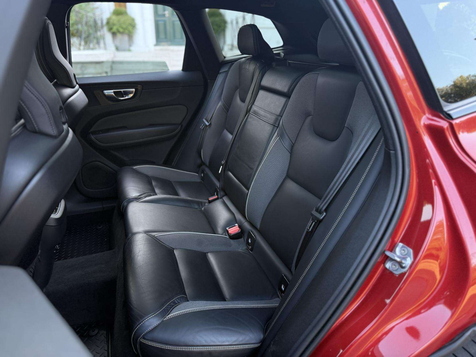 2020 VOLVO XC60 2020 VOLVO XC60