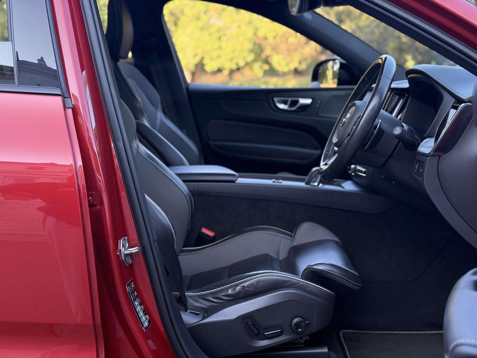 2020 VOLVO XC60 2020 VOLVO XC60