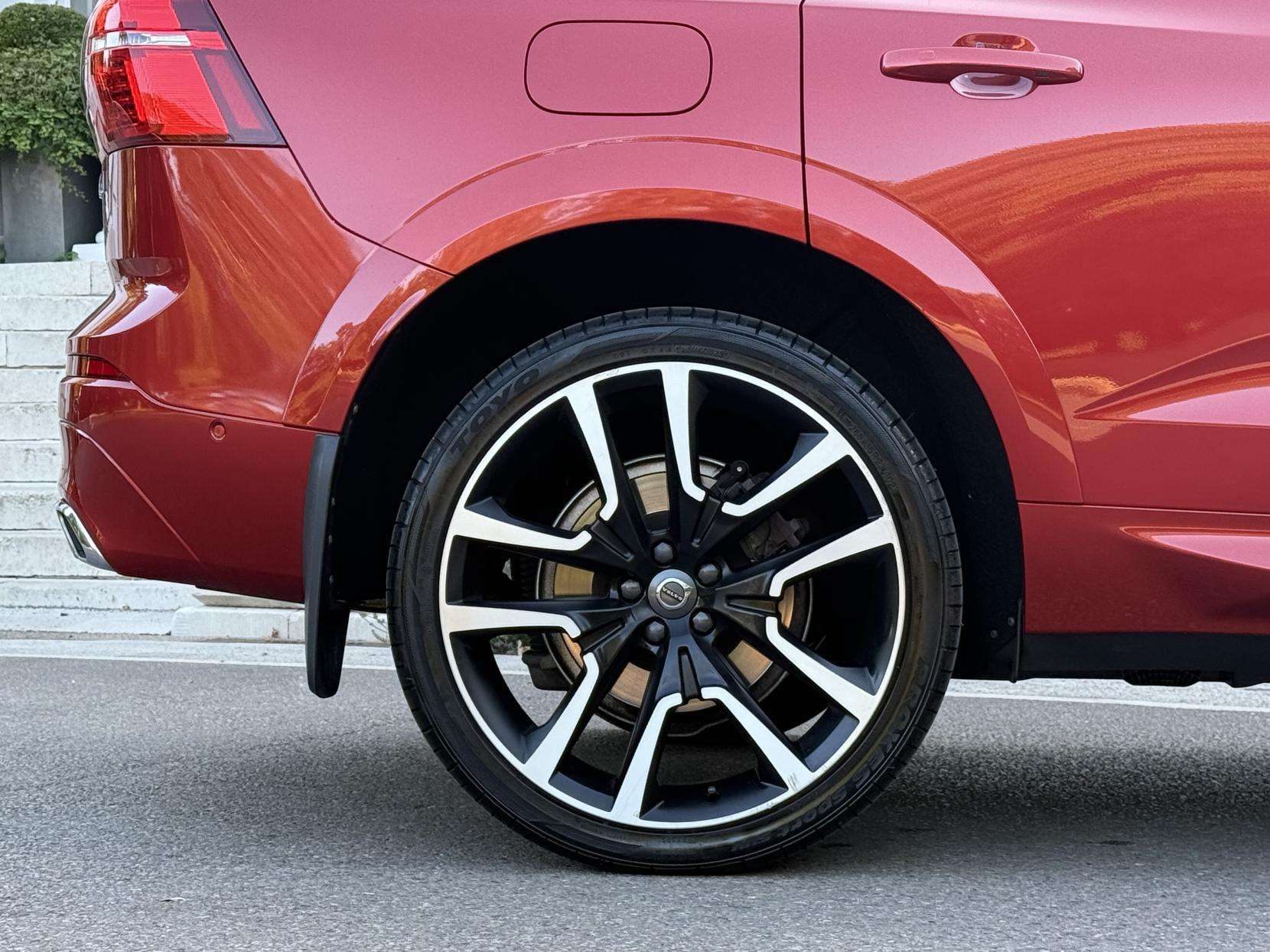 2020 VOLVO XC60 2020 VOLVO XC60