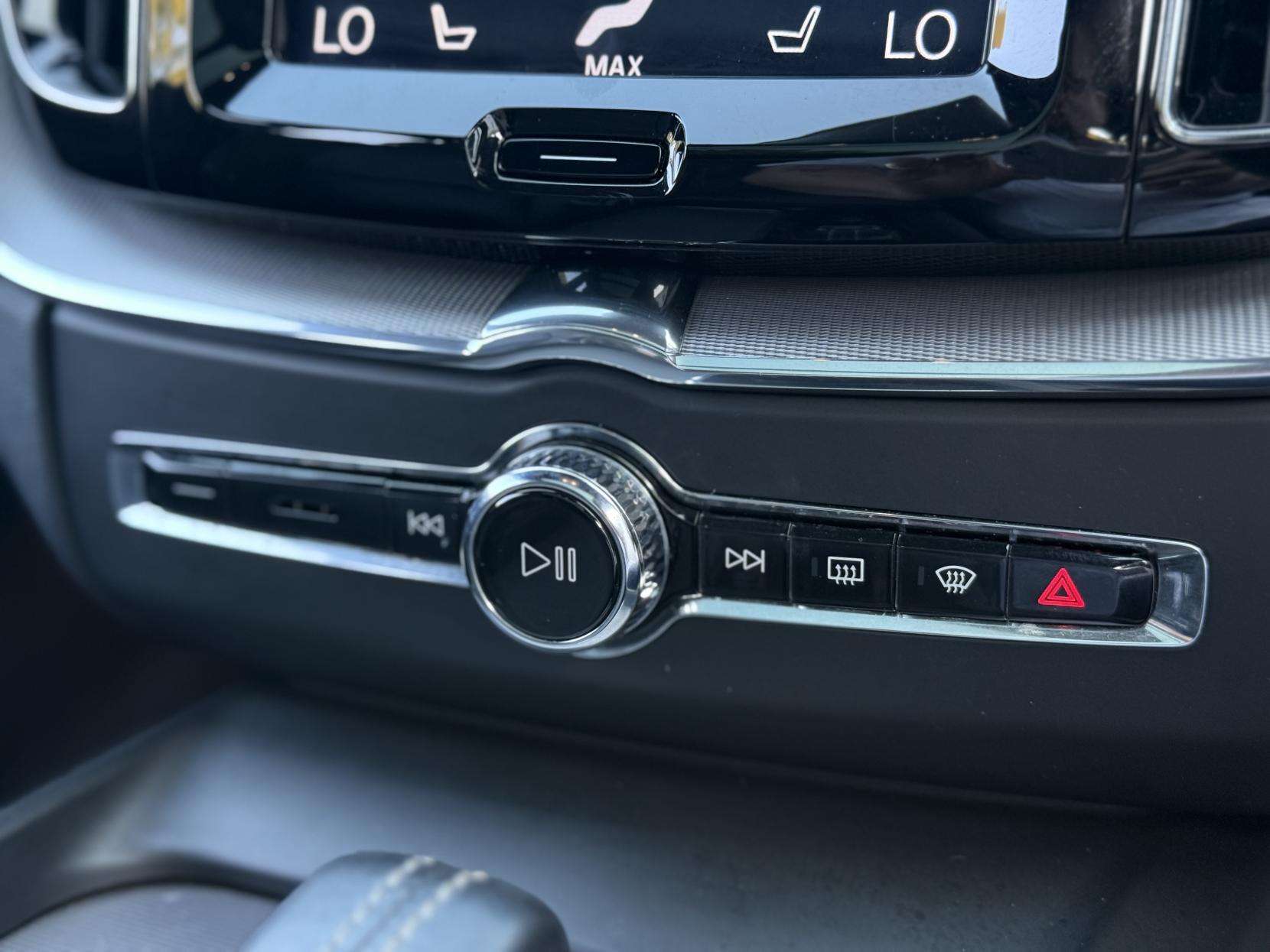 2020 VOLVO XC60 2020 VOLVO XC60