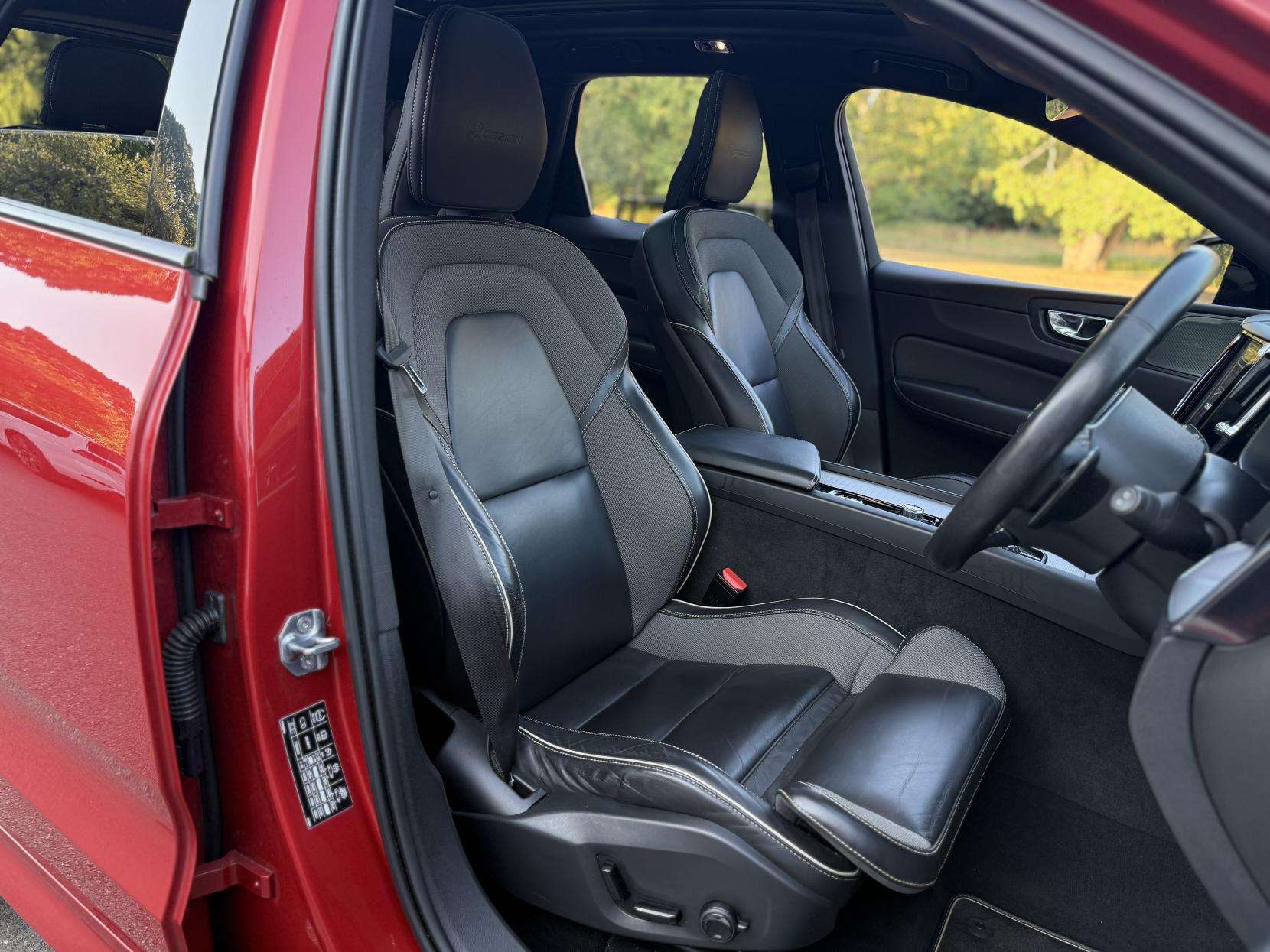 2020 VOLVO XC60 2020 VOLVO XC60