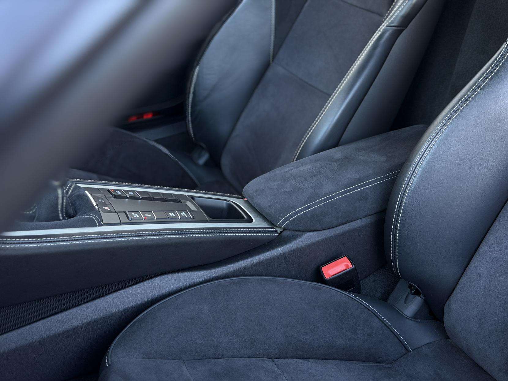 2019 PORSCHE 718 CAYMAN 2019 PORSCHE 718 CAYMAN