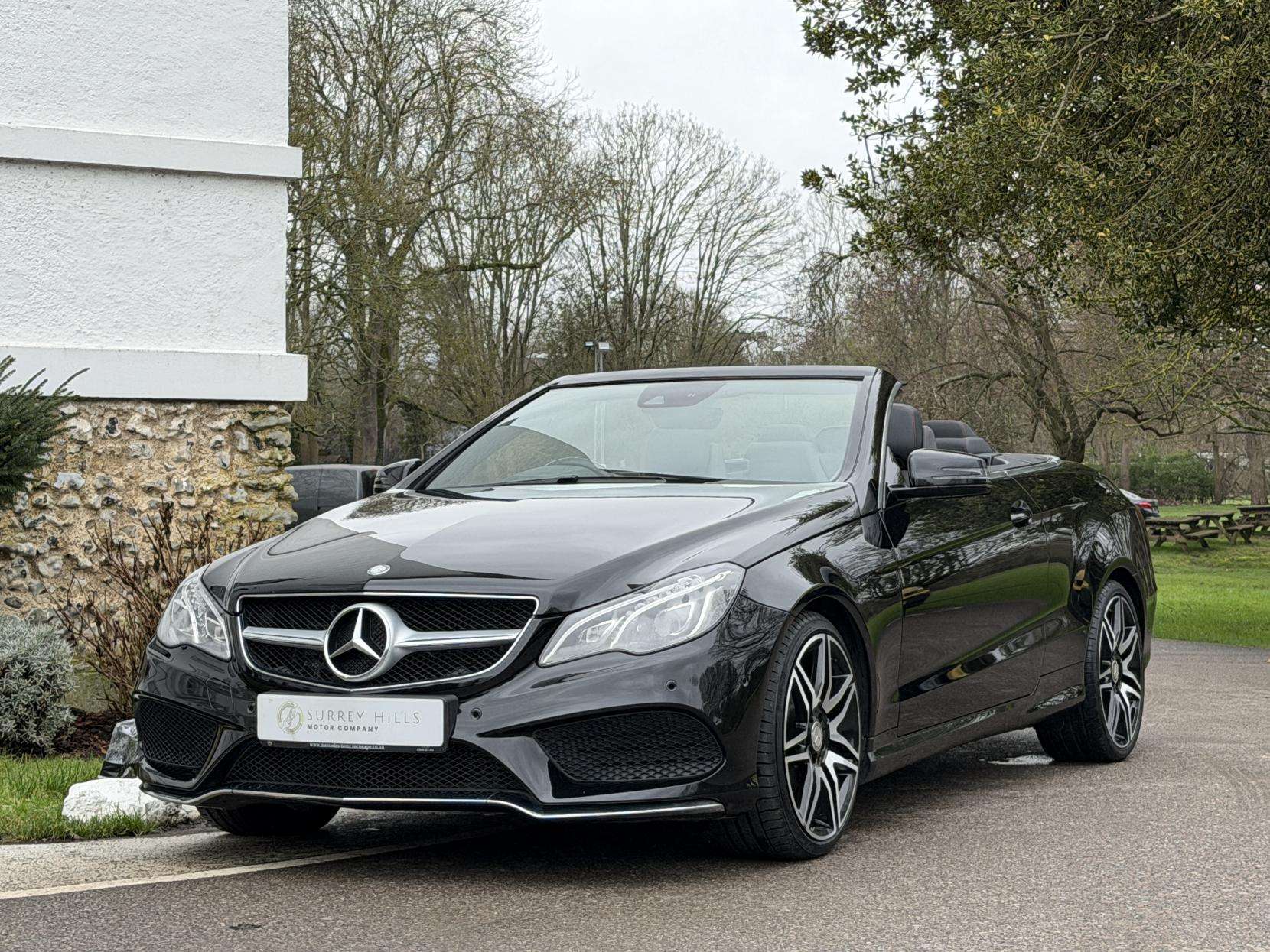 A 2015 MERCEDES-BENZ E CLASS 2.1 E220 BlueTEC AMG Line Cabriolet 2dr Diesel G-Tronic+ Euro 6 (s/s) (177 ps) A 2015 MERCEDES-BENZ E CLASS 2.1 E220 BlueTEC AMG Line Cabriolet 2dr Diesel G-Tronic+ Euro 6 (s/s) (177 ps)