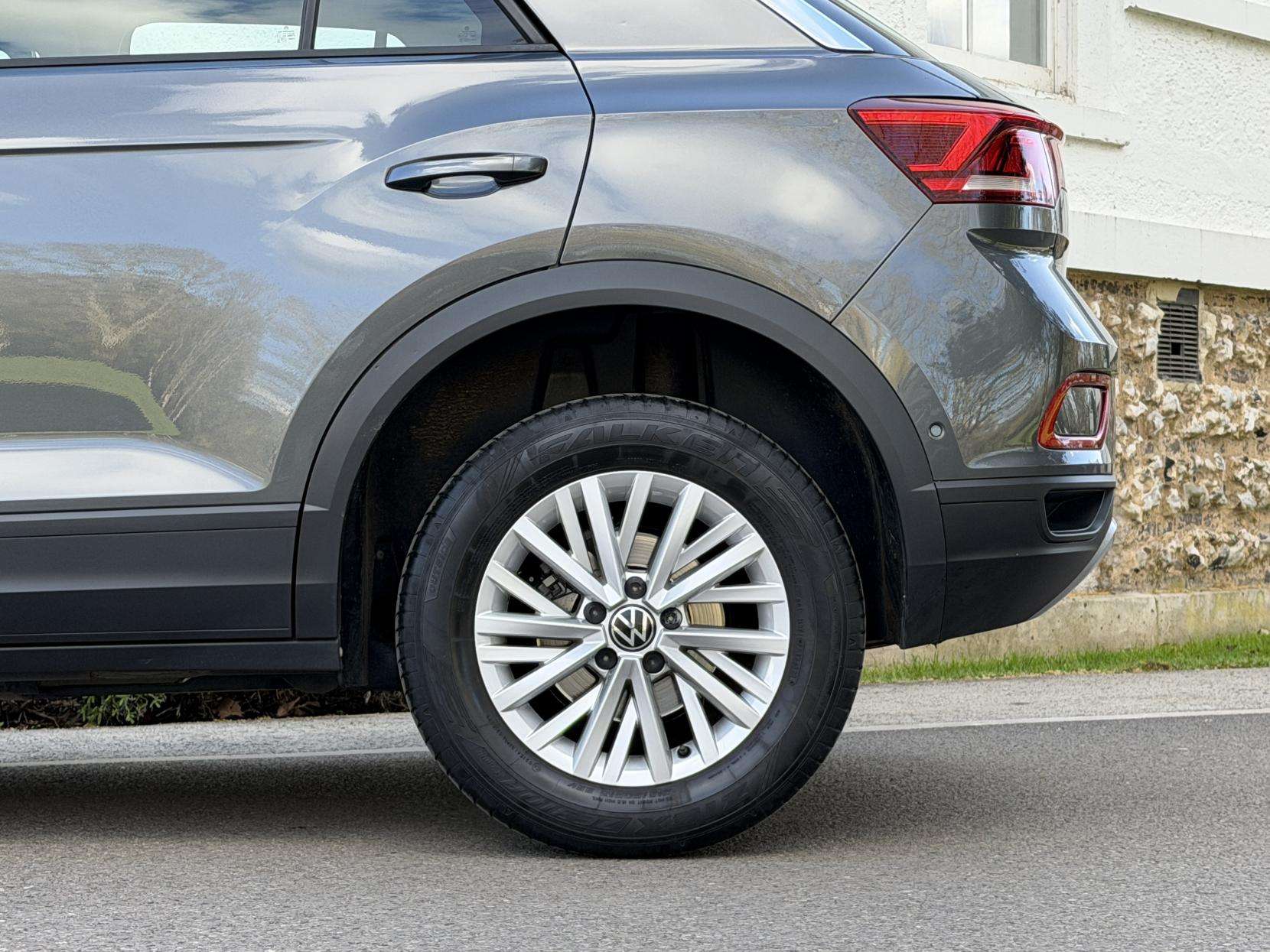 2023 VOLKSWAGEN T-ROC 2023 VOLKSWAGEN T-ROC