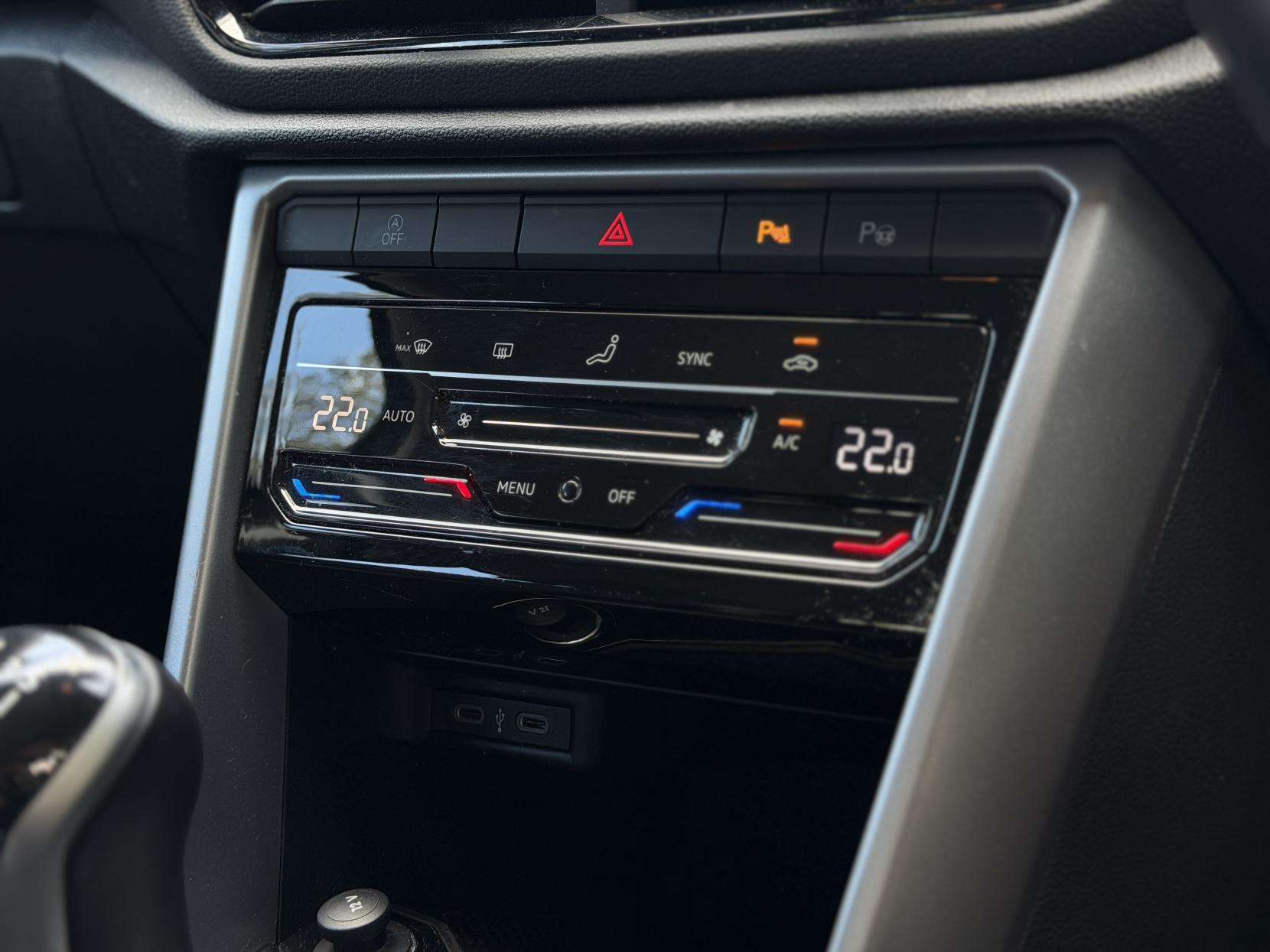 2023 VOLKSWAGEN T-ROC 2023 VOLKSWAGEN T-ROC