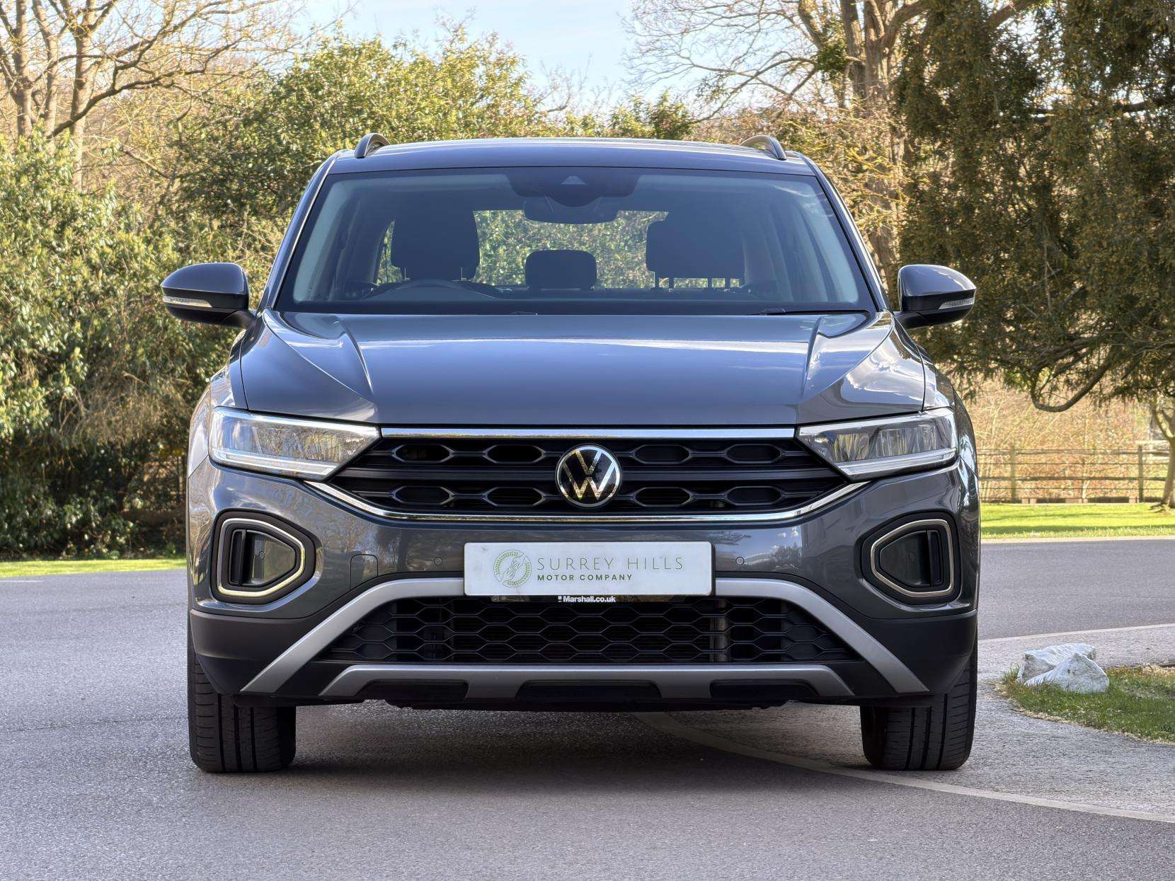A 2023 VOLKSWAGEN T-ROC 1.0 TSI Life SUV 5dr Petrol Manual Euro 6 (s/s) (110 ps) A 2023 VOLKSWAGEN T-ROC 1.0 TSI Life SUV 5dr Petrol Manual Euro 6 (s/s) (110 ps)