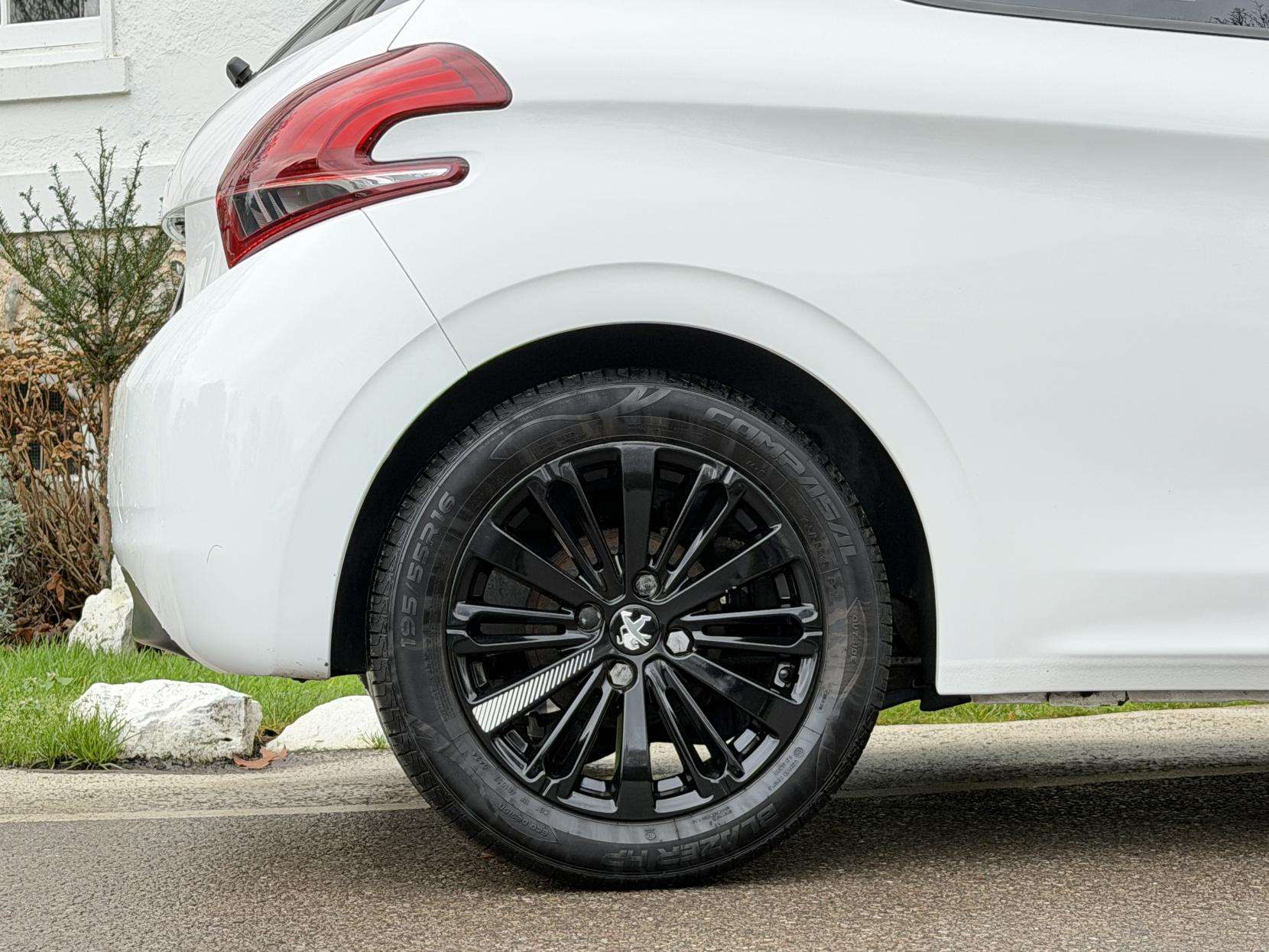 2017 PEUGEOT 208 2017 PEUGEOT 208