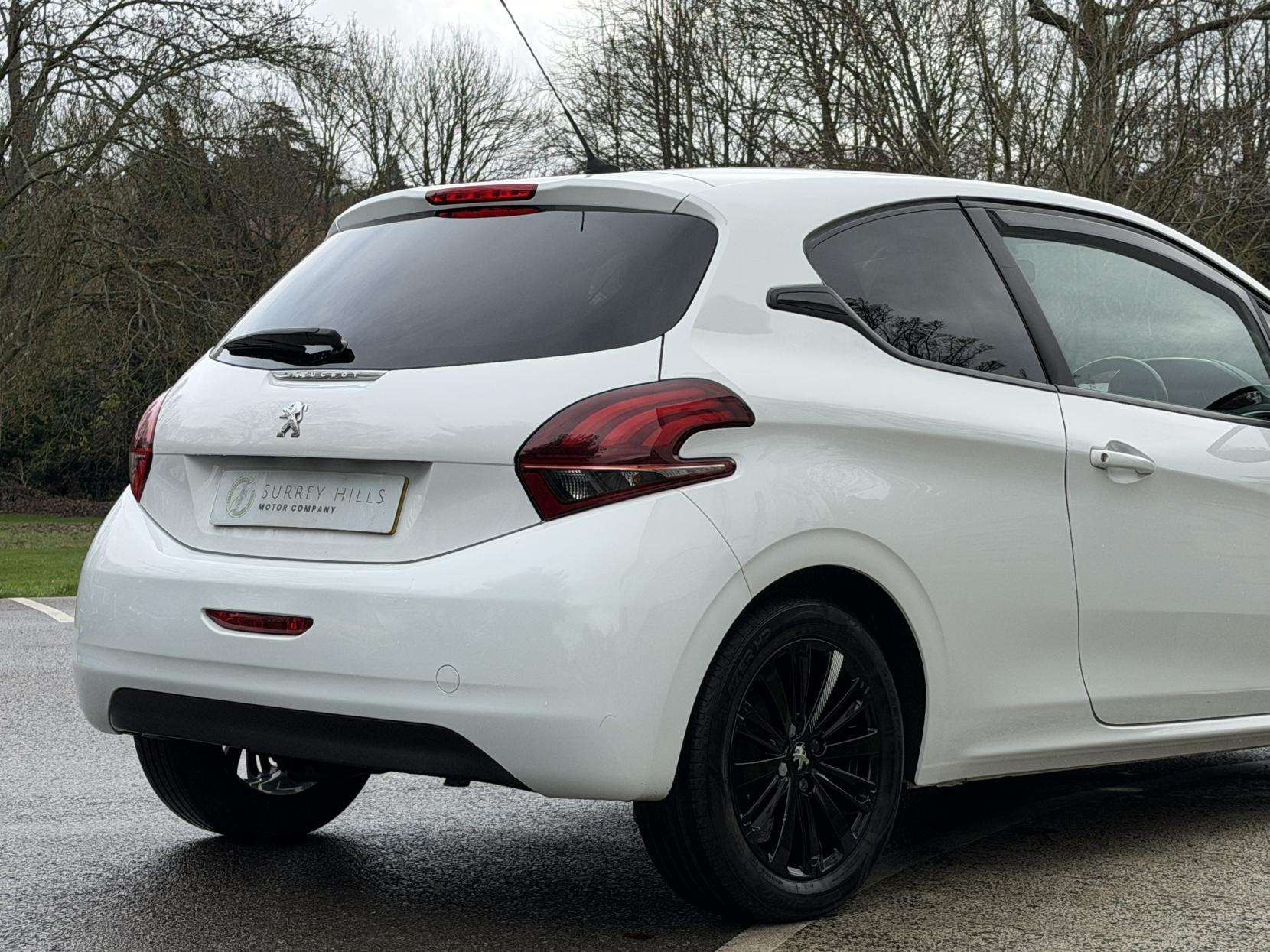 2017 PEUGEOT 208 2017 PEUGEOT 208