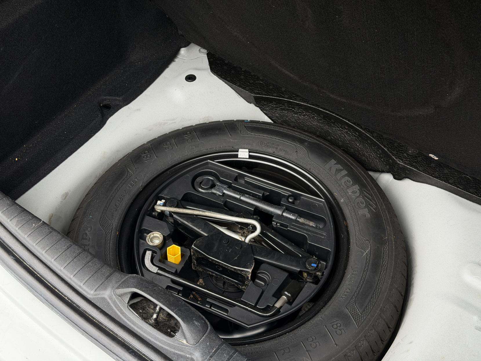 2017 PEUGEOT 208 2017 PEUGEOT 208