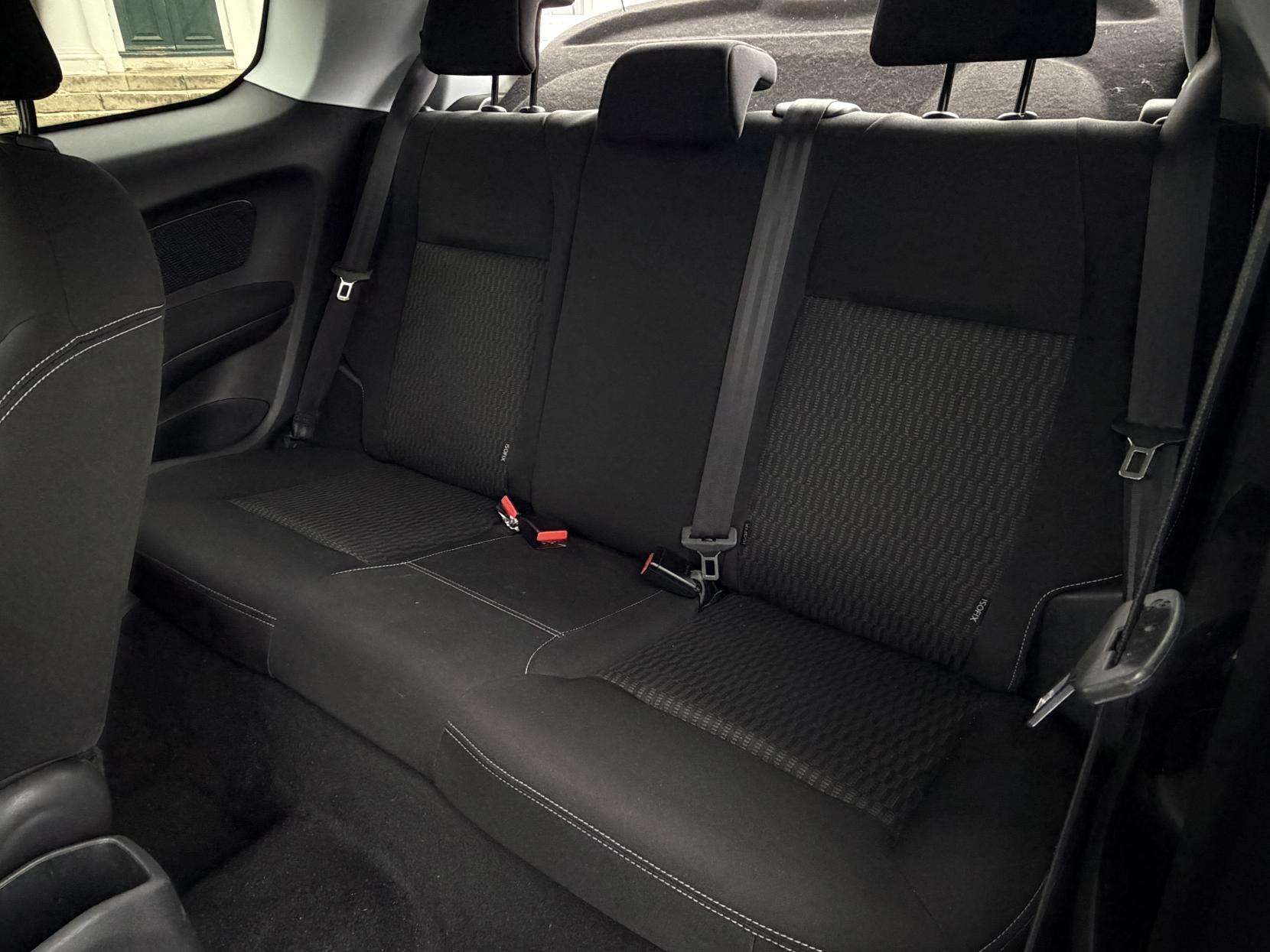 2017 PEUGEOT 208 2017 PEUGEOT 208