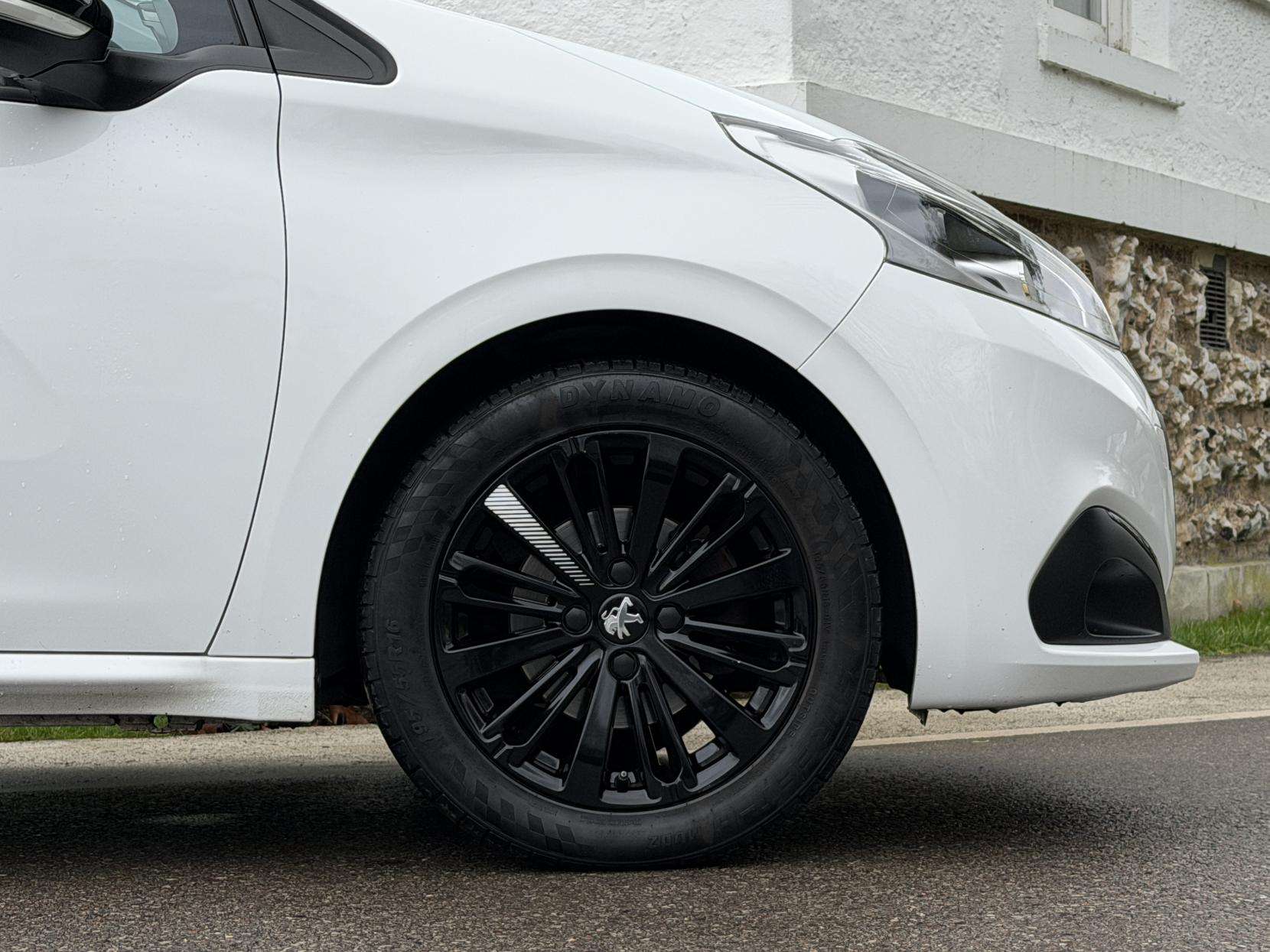 2017 PEUGEOT 208 2017 PEUGEOT 208