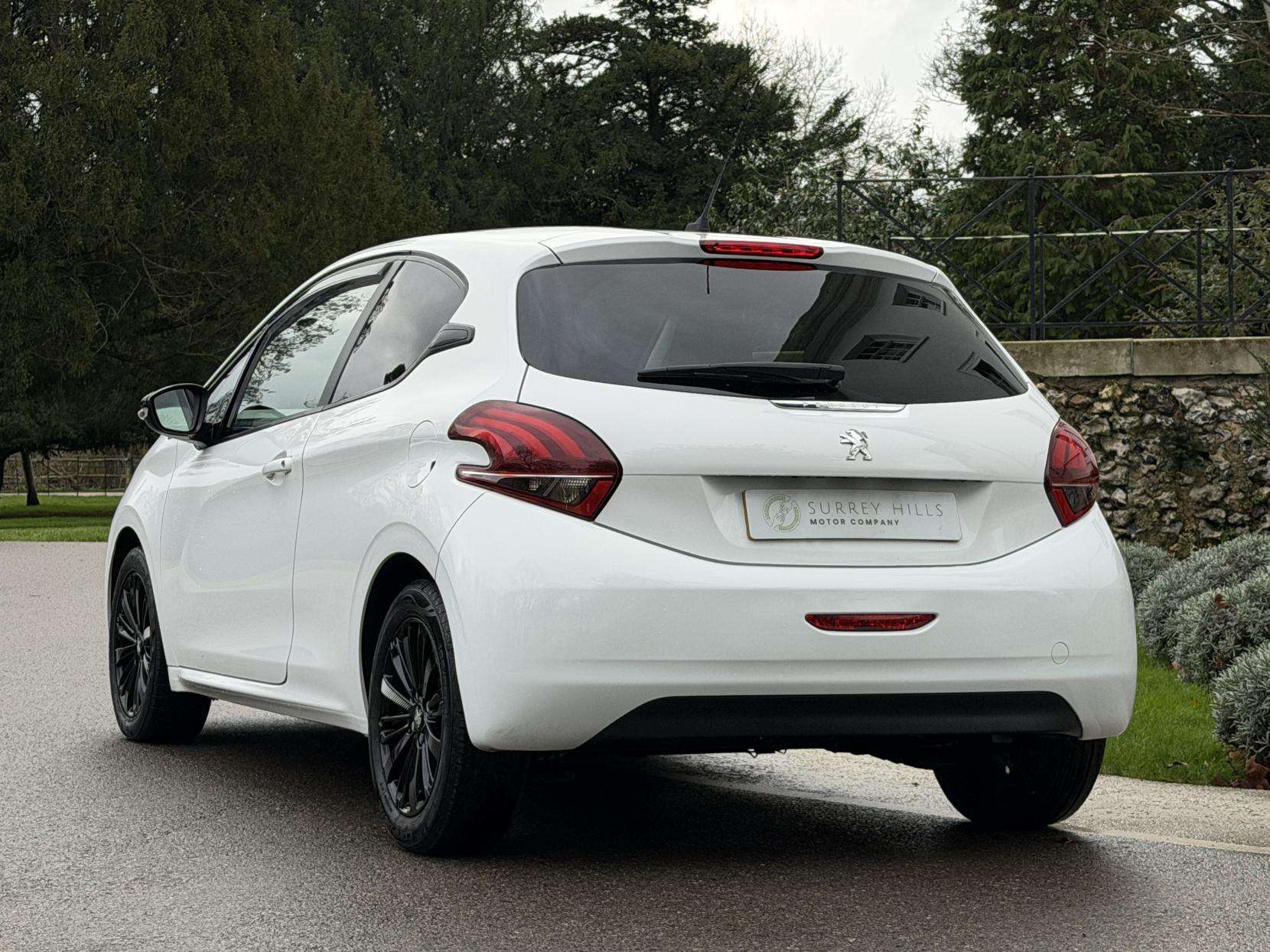 2017 PEUGEOT 208 2017 PEUGEOT 208