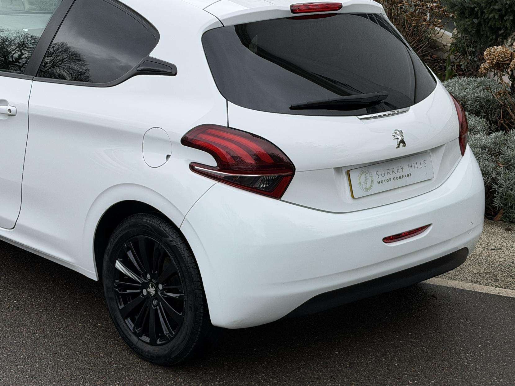 2017 PEUGEOT 208 2017 PEUGEOT 208