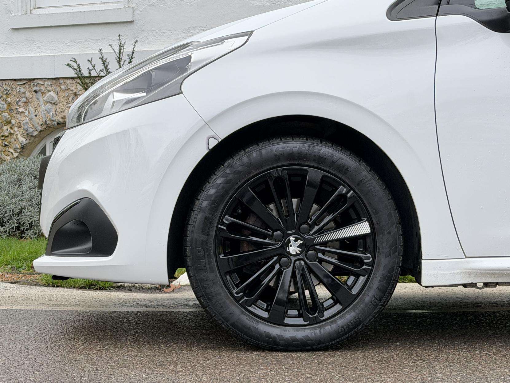 2017 PEUGEOT 208 2017 PEUGEOT 208