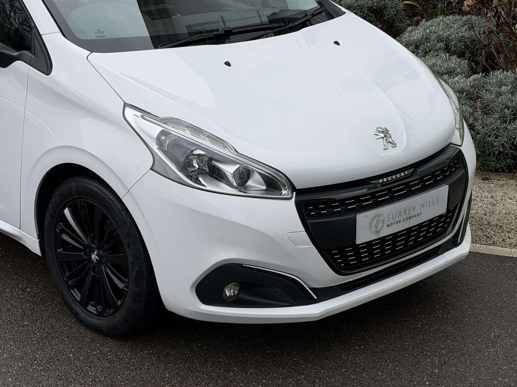 2017 PEUGEOT 208 2017 PEUGEOT 208