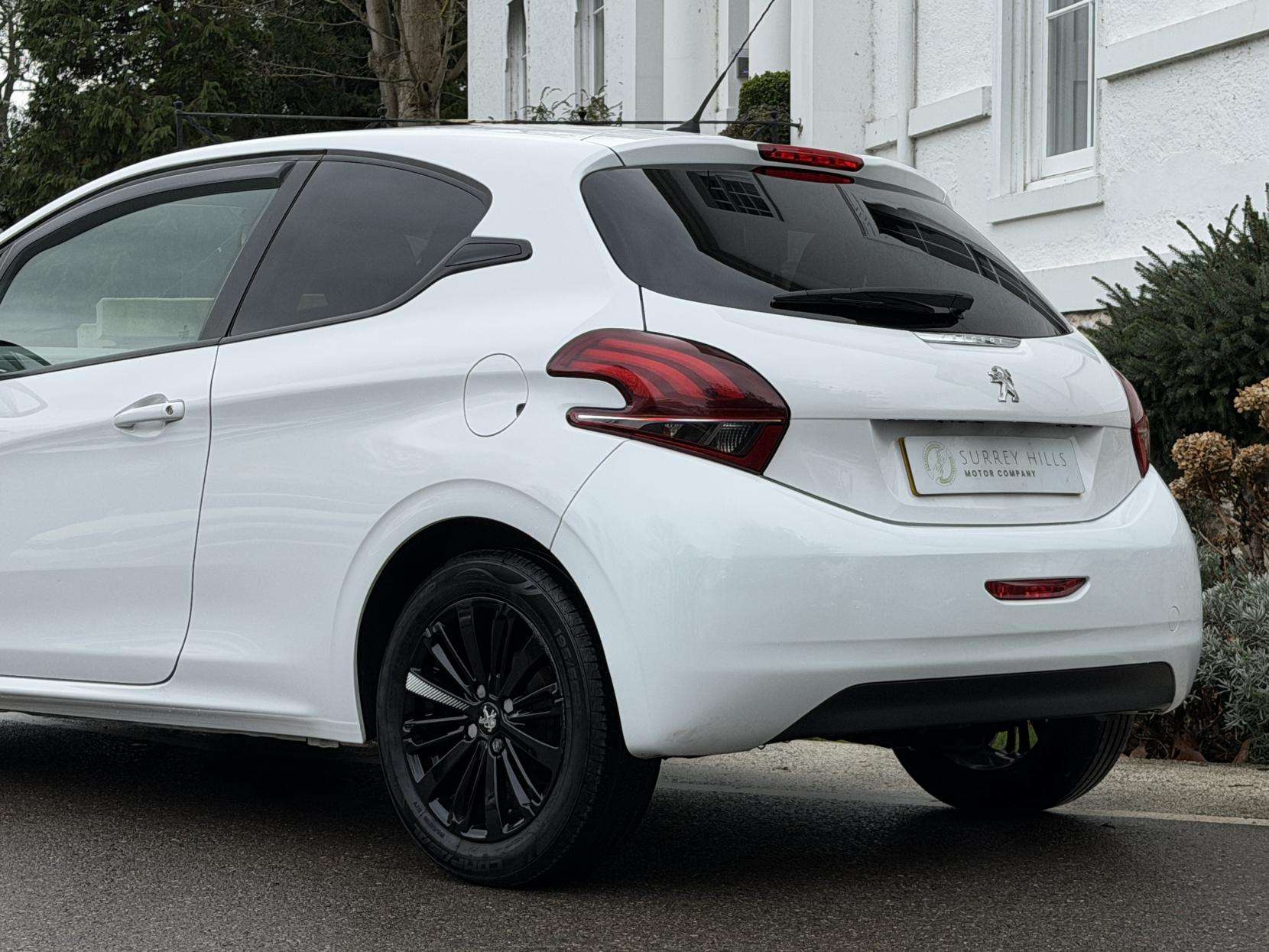 2017 PEUGEOT 208 2017 PEUGEOT 208