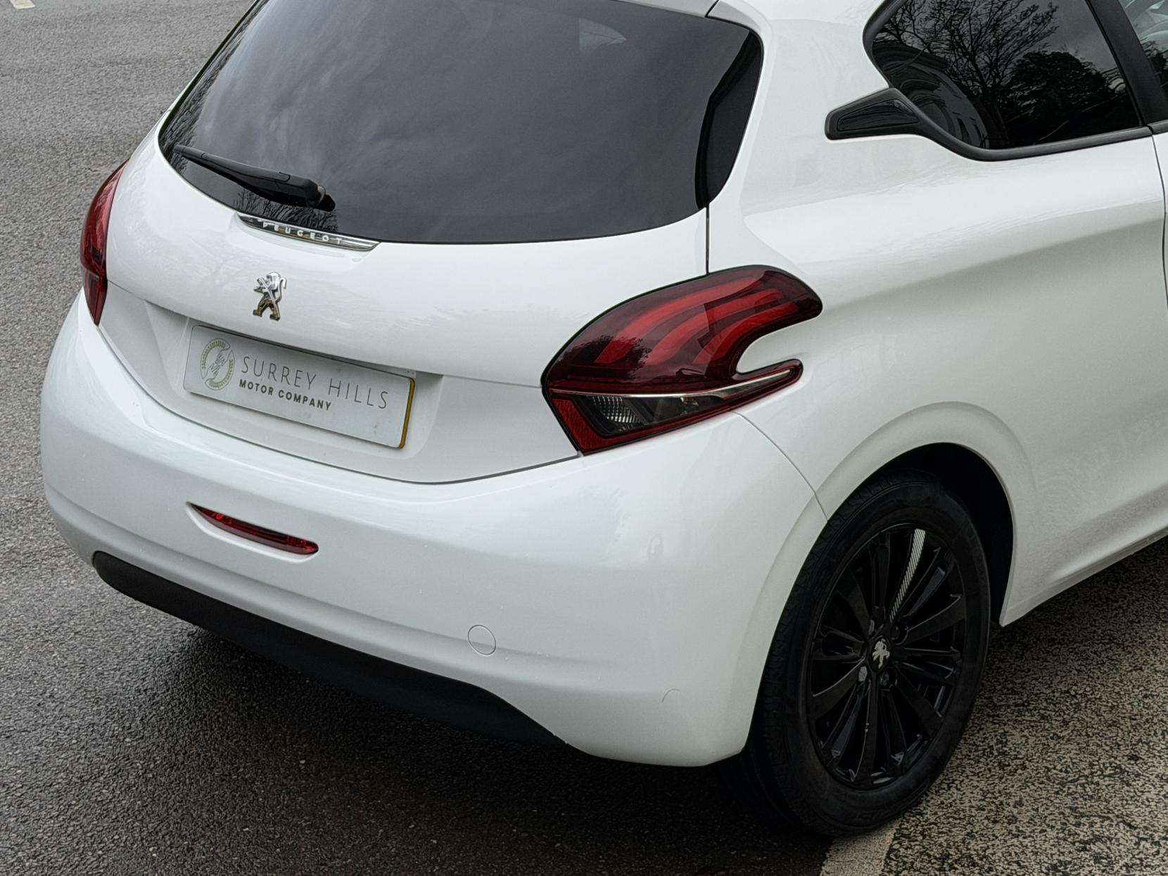 2017 PEUGEOT 208 2017 PEUGEOT 208