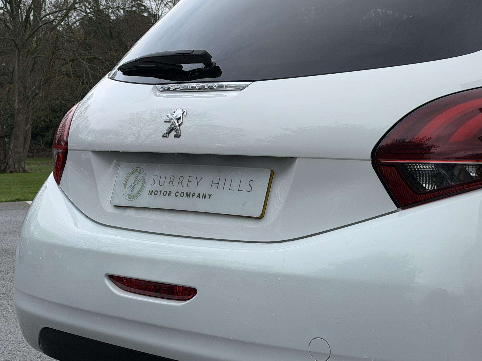 2017 PEUGEOT 208 2017 PEUGEOT 208