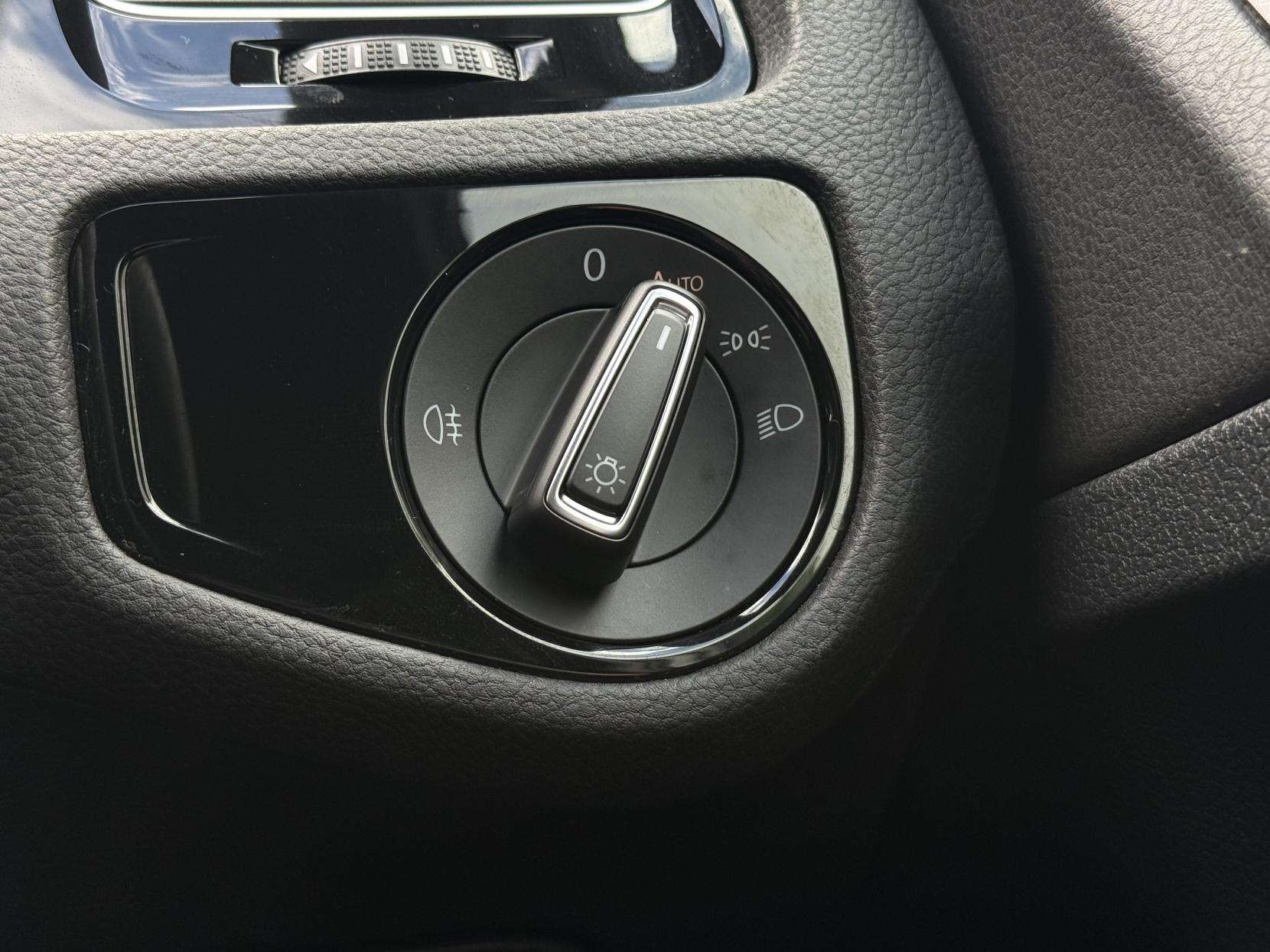 2020 VOLKSWAGEN GOLF 2020 VOLKSWAGEN GOLF