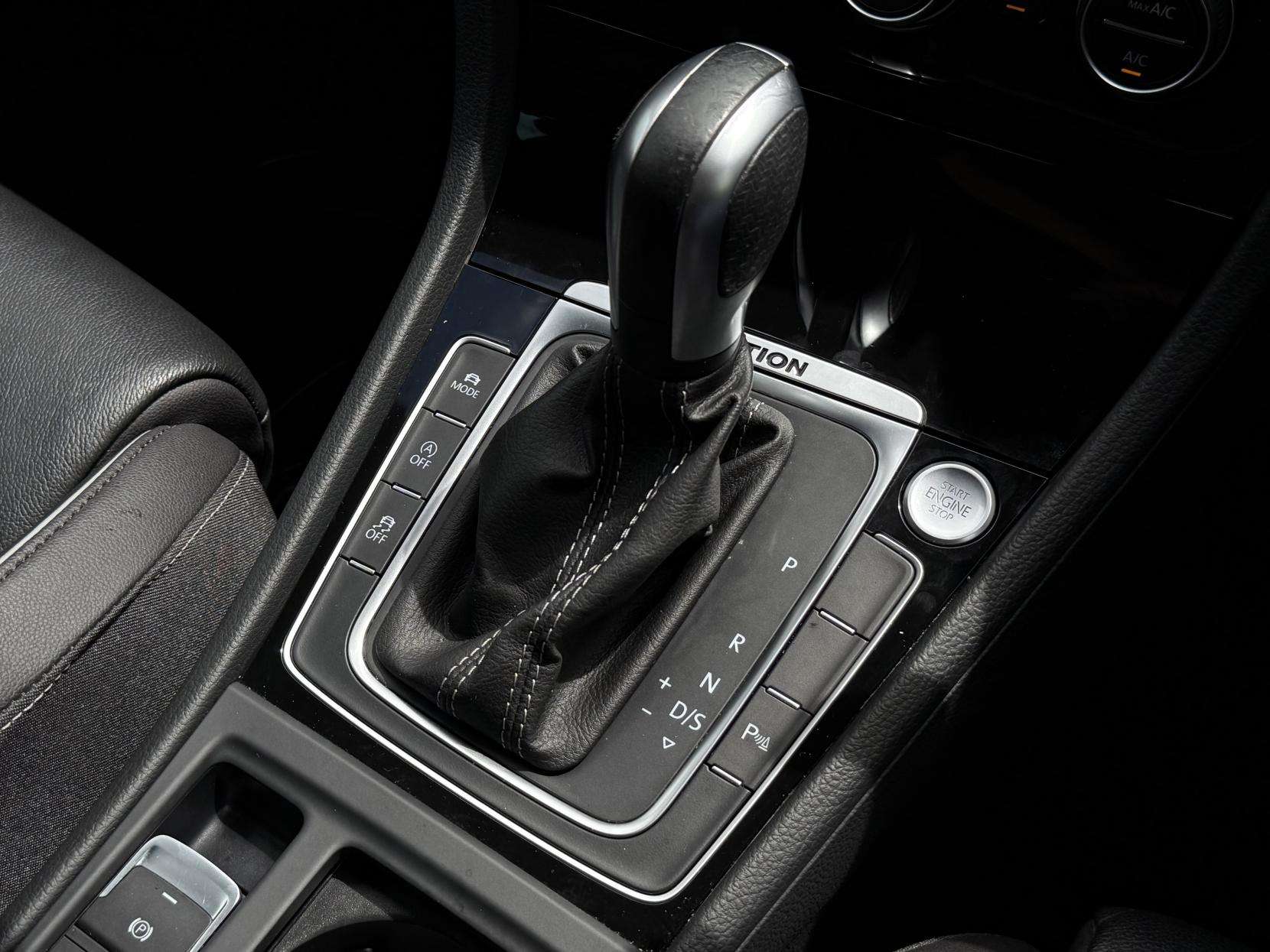 2020 VOLKSWAGEN GOLF 2020 VOLKSWAGEN GOLF