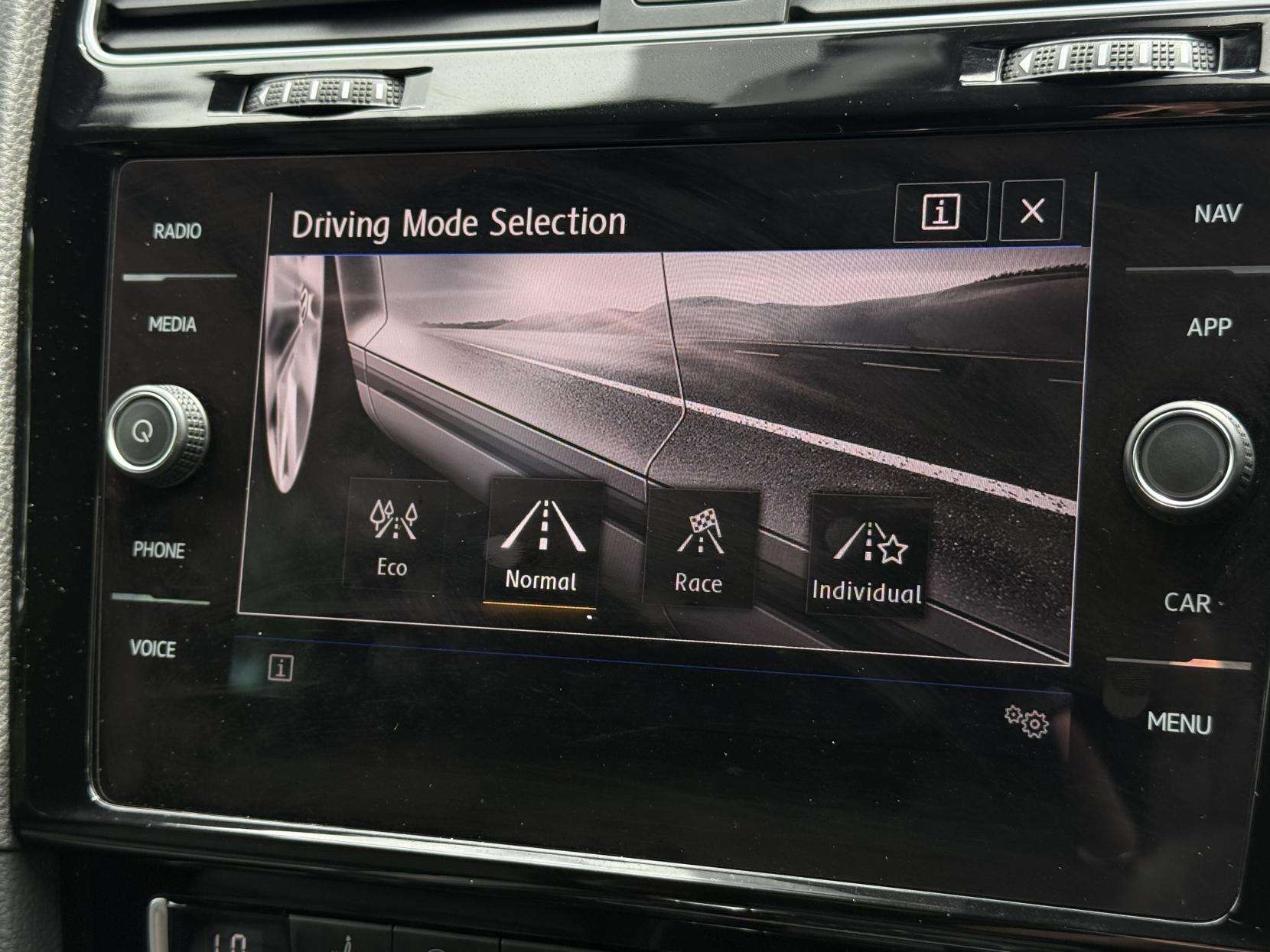 2020 VOLKSWAGEN GOLF 2020 VOLKSWAGEN GOLF