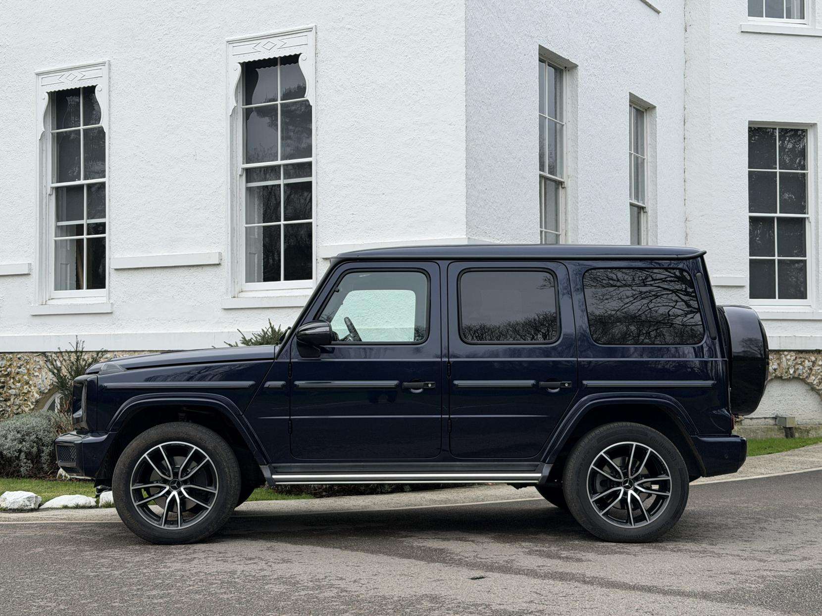 A 2021 MERCEDES-BENZ G CLASS 2.9 G400d AMG Line (Premium Plus) SUV 5dr Diesel G-Tronic 4MATIC Euro 6 (s/s) (330 ps) A 2021 MERCEDES-BENZ G CLASS 2.9 G400d AMG Line (Premium Plus) SUV 5dr Diesel G-Tronic 4MATIC Euro 6 (s/s) (330 ps)