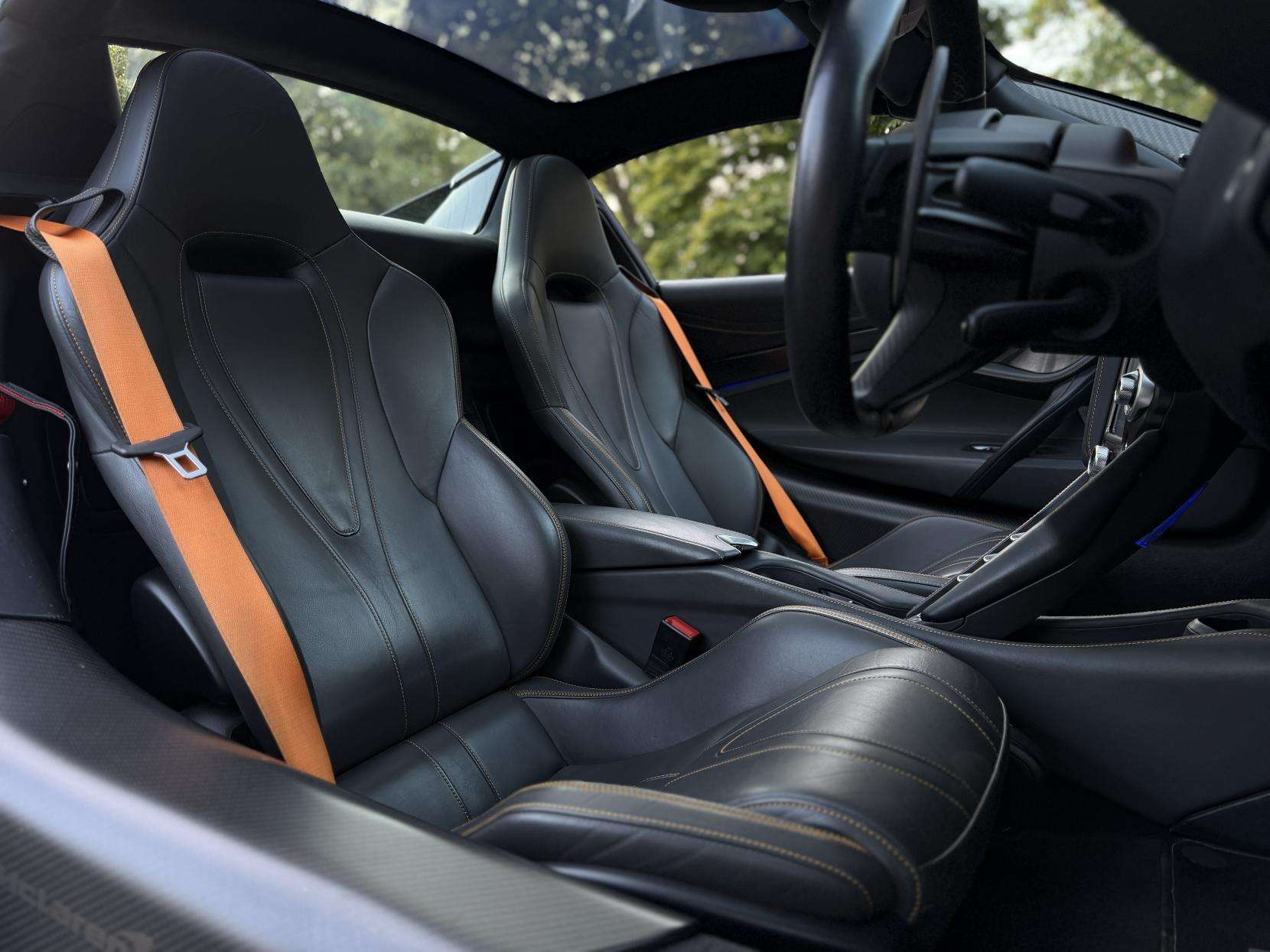 2020 MCLAREN 720S 2020 MCLAREN 720S