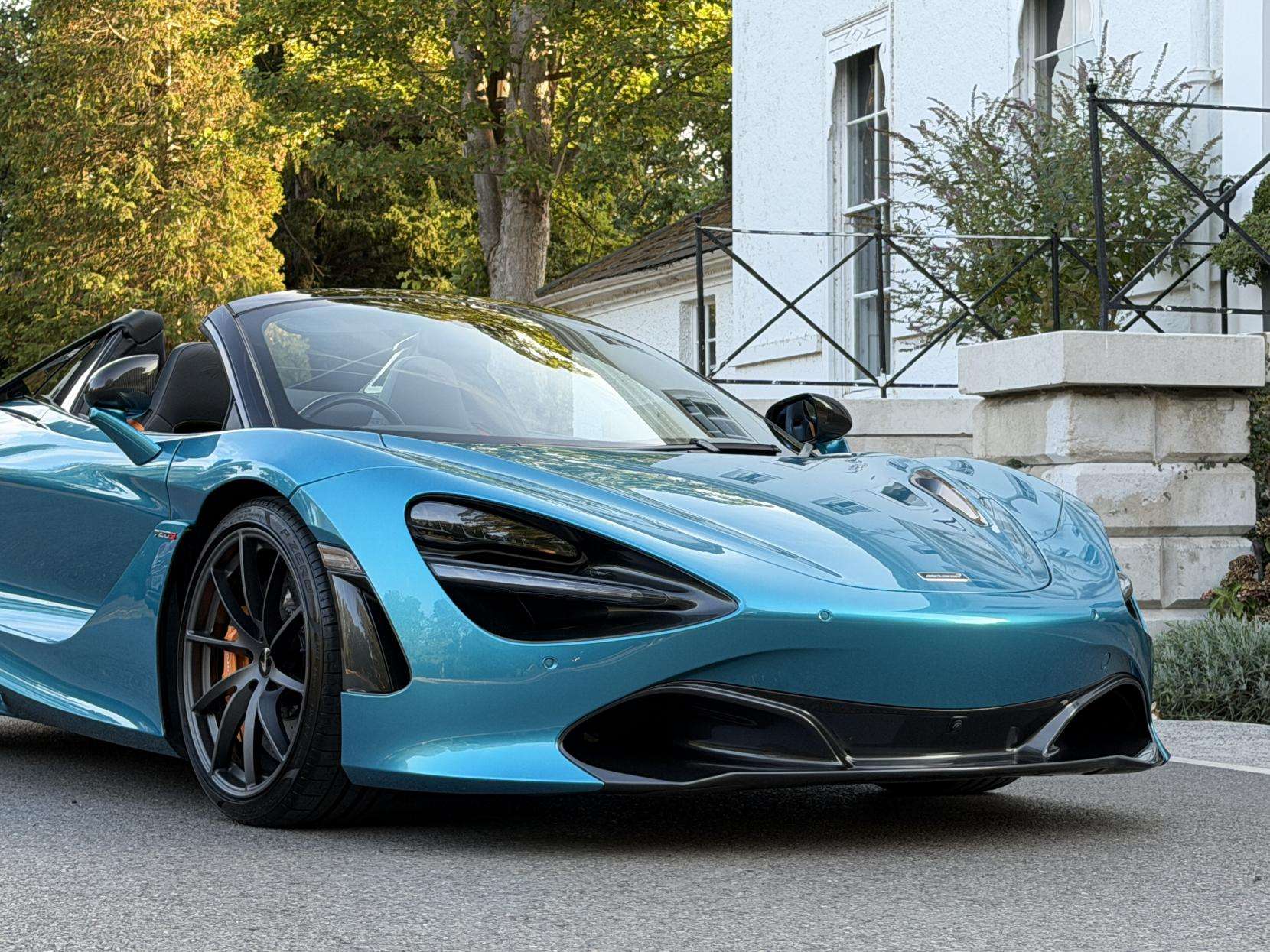 2020 MCLAREN 720S 2020 MCLAREN 720S