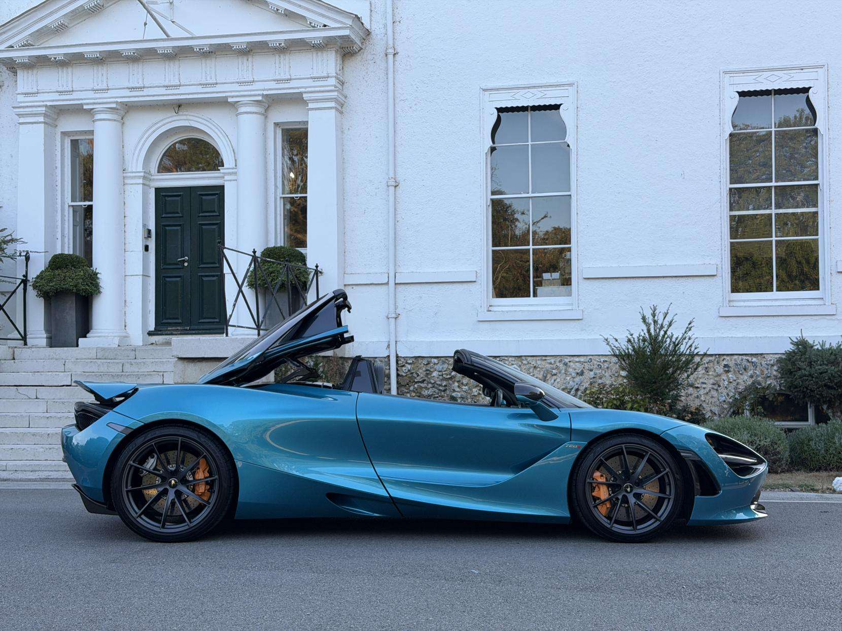 2020 MCLAREN 720S 2020 MCLAREN 720S