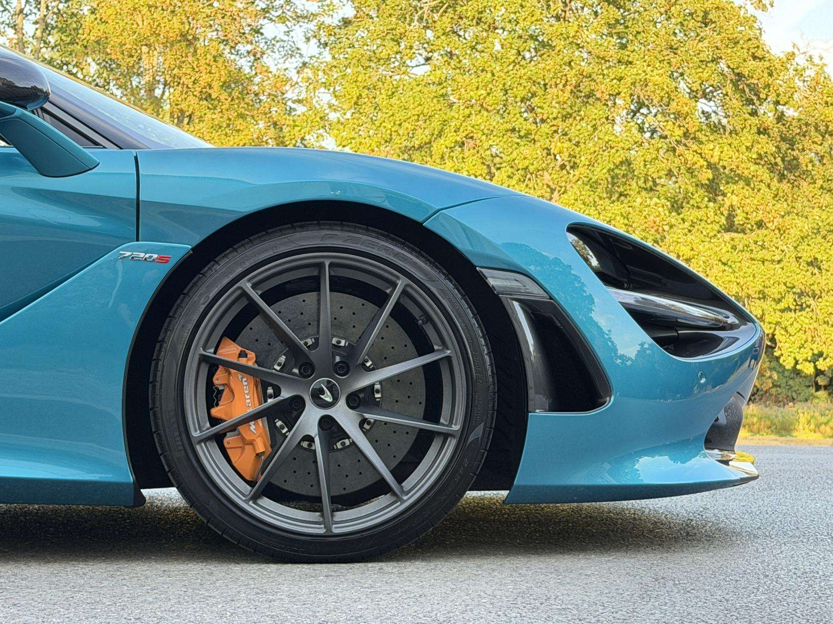 2020 MCLAREN 720S 2020 MCLAREN 720S