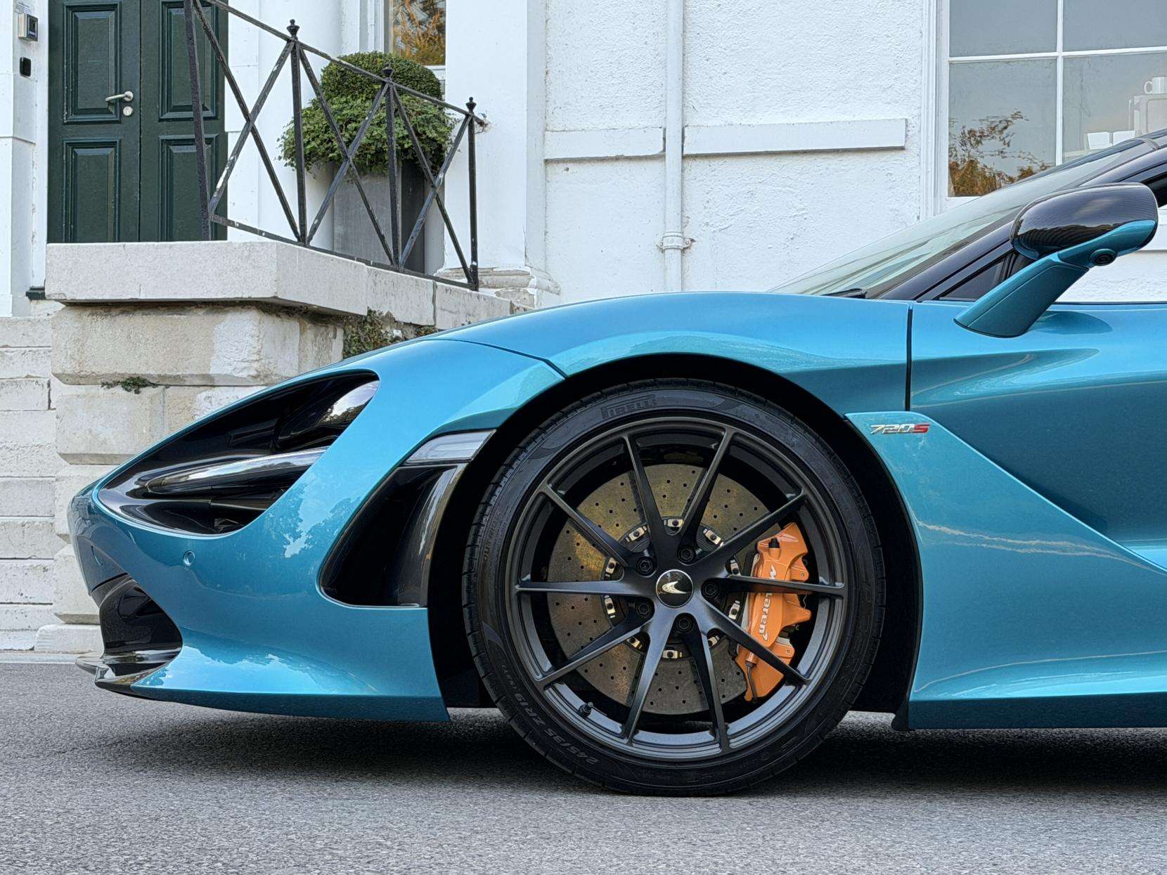 2020 MCLAREN 720S 2020 MCLAREN 720S