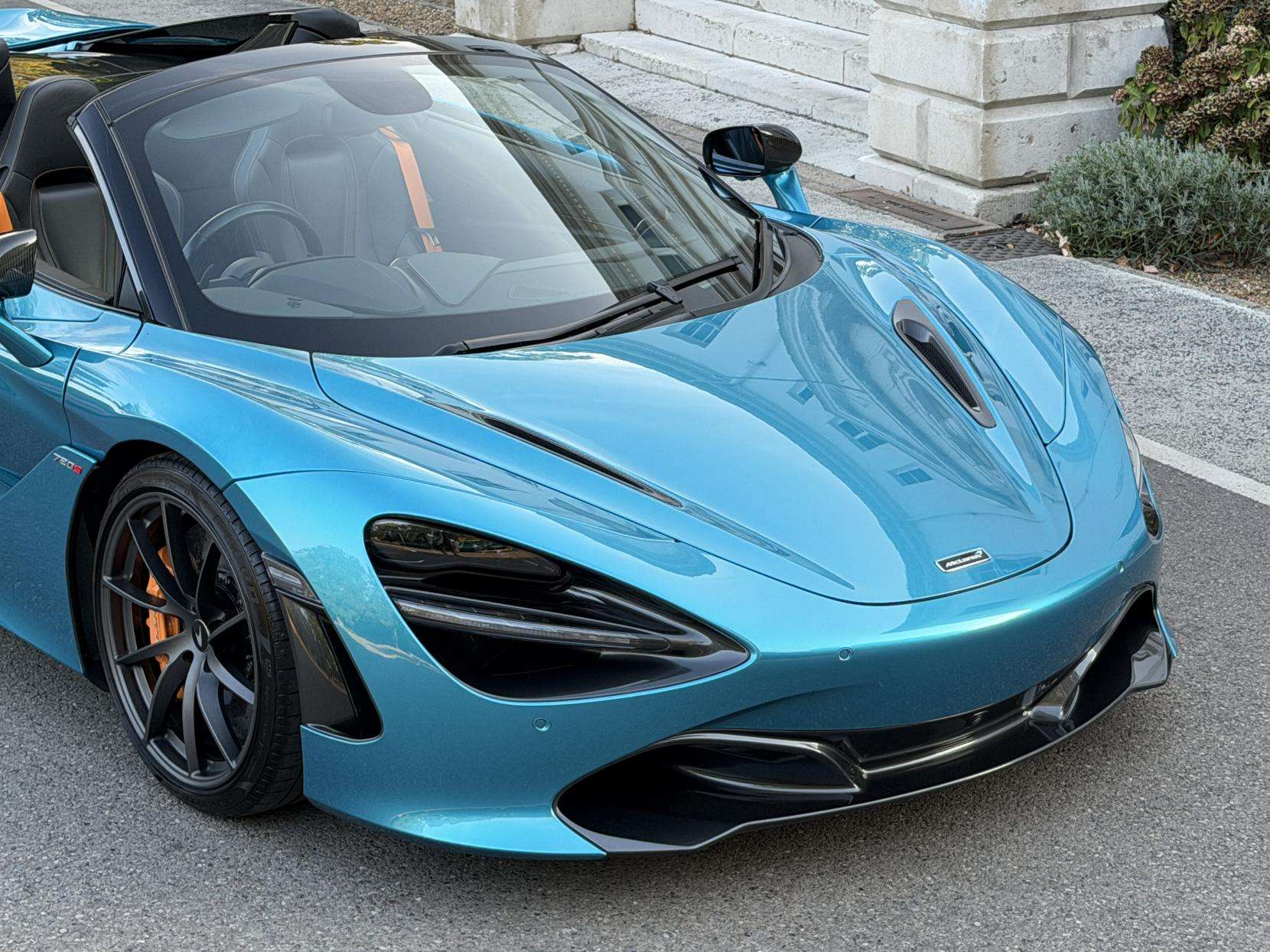 2020 MCLAREN 720S 2020 MCLAREN 720S