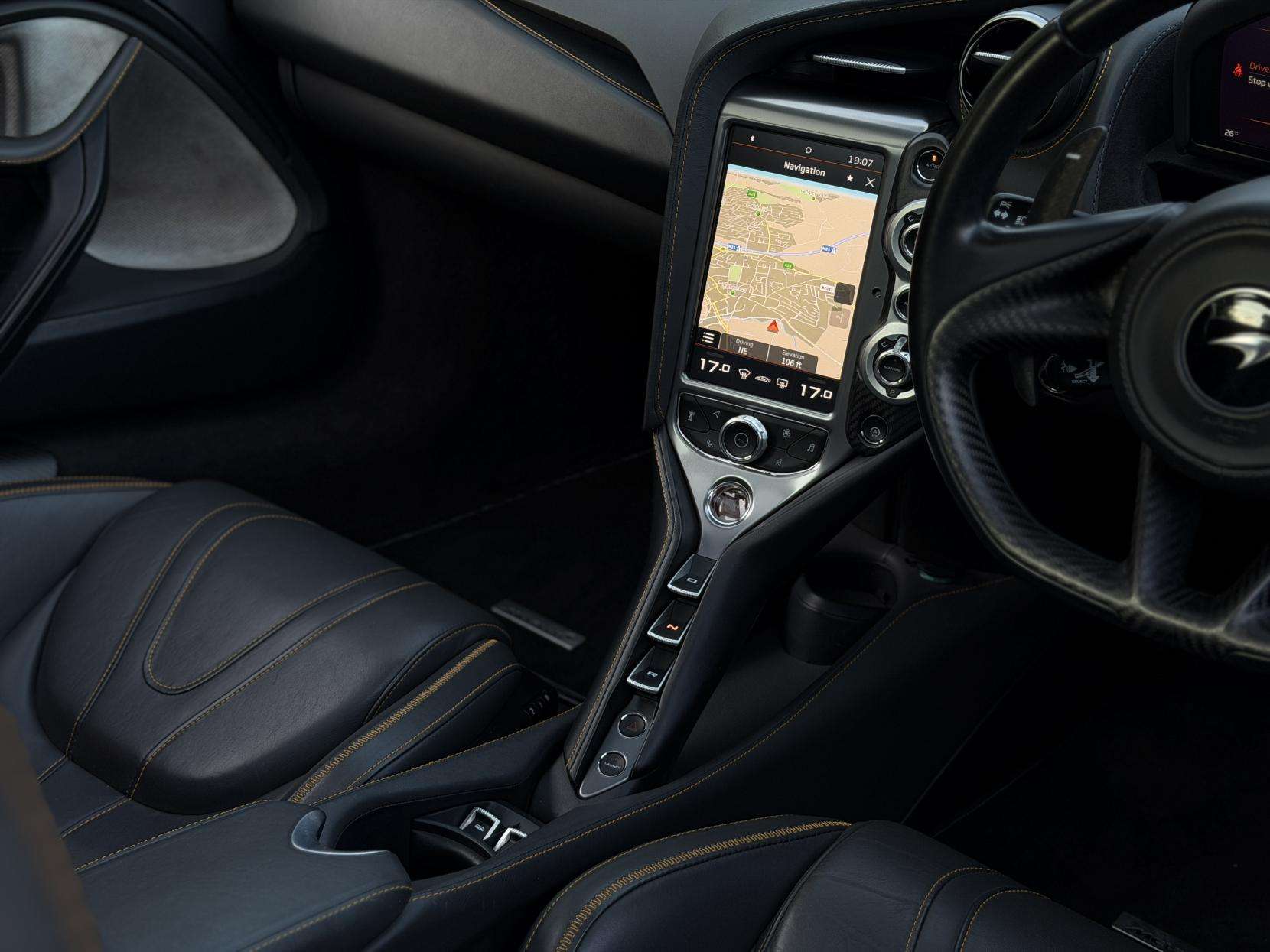 2020 MCLAREN 720S 2020 MCLAREN 720S