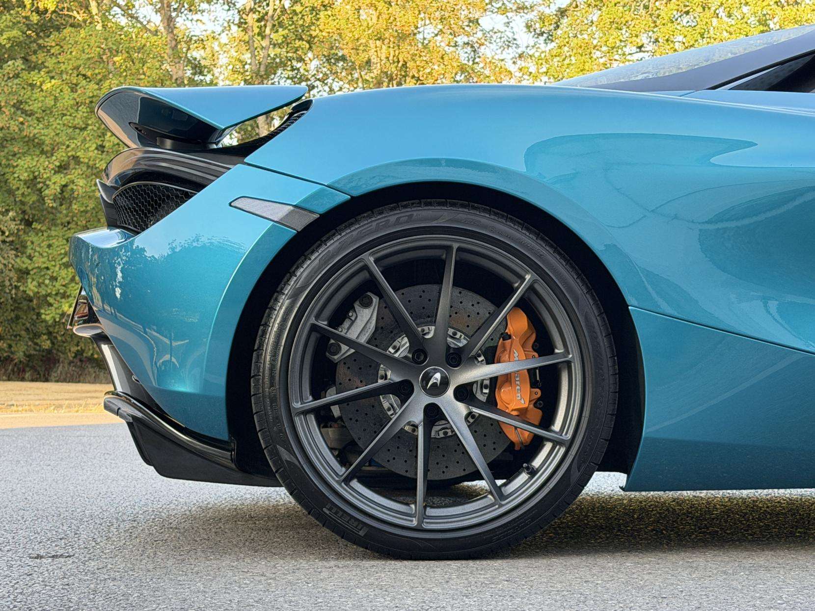 2020 MCLAREN 720S 2020 MCLAREN 720S