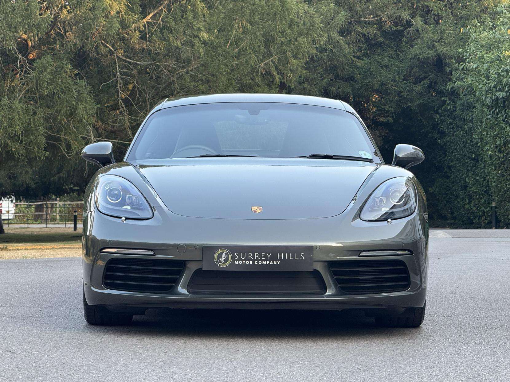 A 2020 PORSCHE 718 CAYMAN 2.0T Coupe GPF 2dr Petrol PDK Euro 6 (s/s) (300 ps) A 2020 PORSCHE 718 CAYMAN 2.0T Coupe GPF 2dr Petrol PDK Euro 6 (s/s) (300 ps)