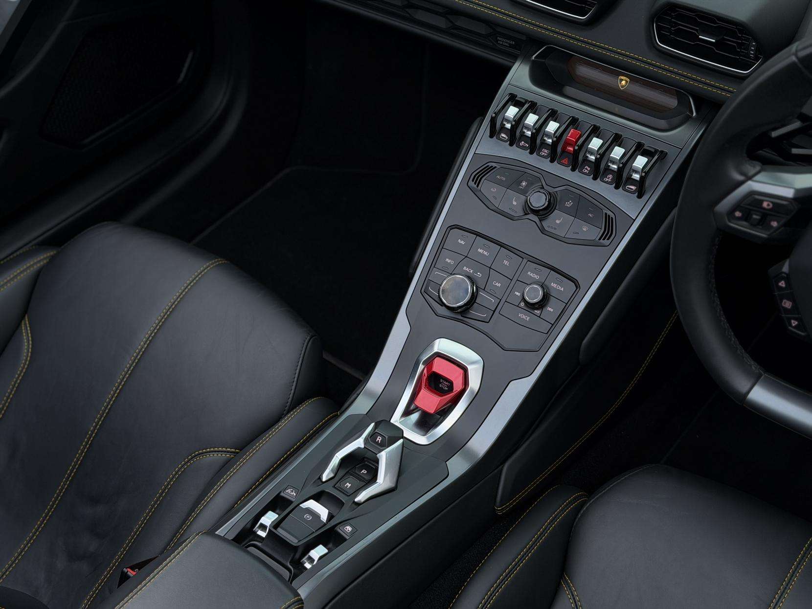 2024 LAMBORGHINI HURACAN 2024 LAMBORGHINI HURACAN