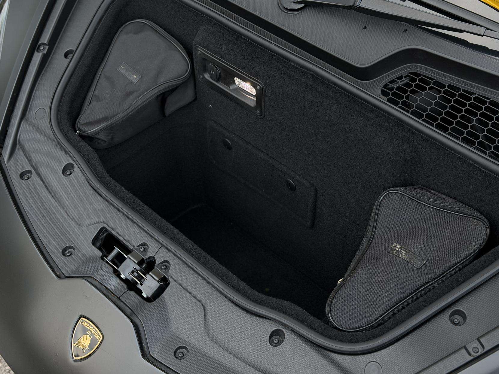 2024 LAMBORGHINI HURACAN 2024 LAMBORGHINI HURACAN