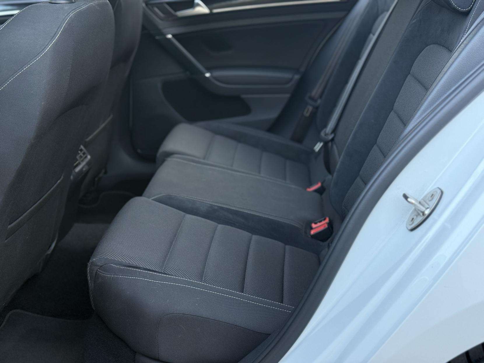 2019 VOLKSWAGEN GOLF 2019 VOLKSWAGEN GOLF