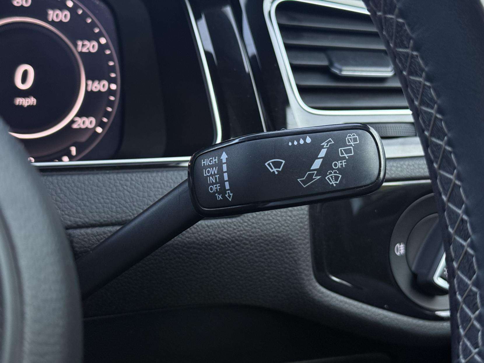 2019 VOLKSWAGEN GOLF 2019 VOLKSWAGEN GOLF