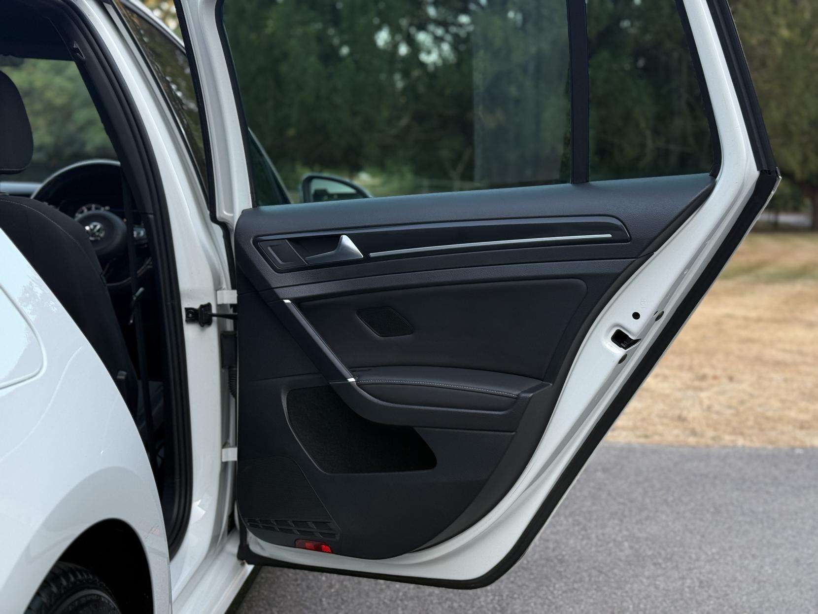 2019 VOLKSWAGEN GOLF 2019 VOLKSWAGEN GOLF