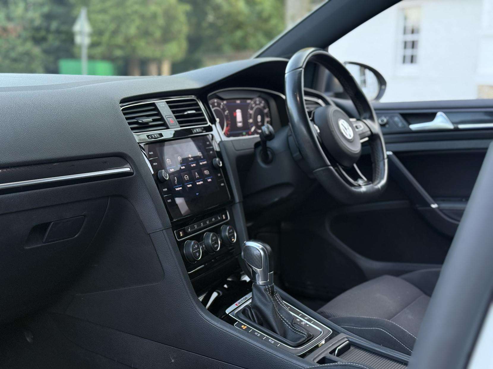 2019 VOLKSWAGEN GOLF 2019 VOLKSWAGEN GOLF