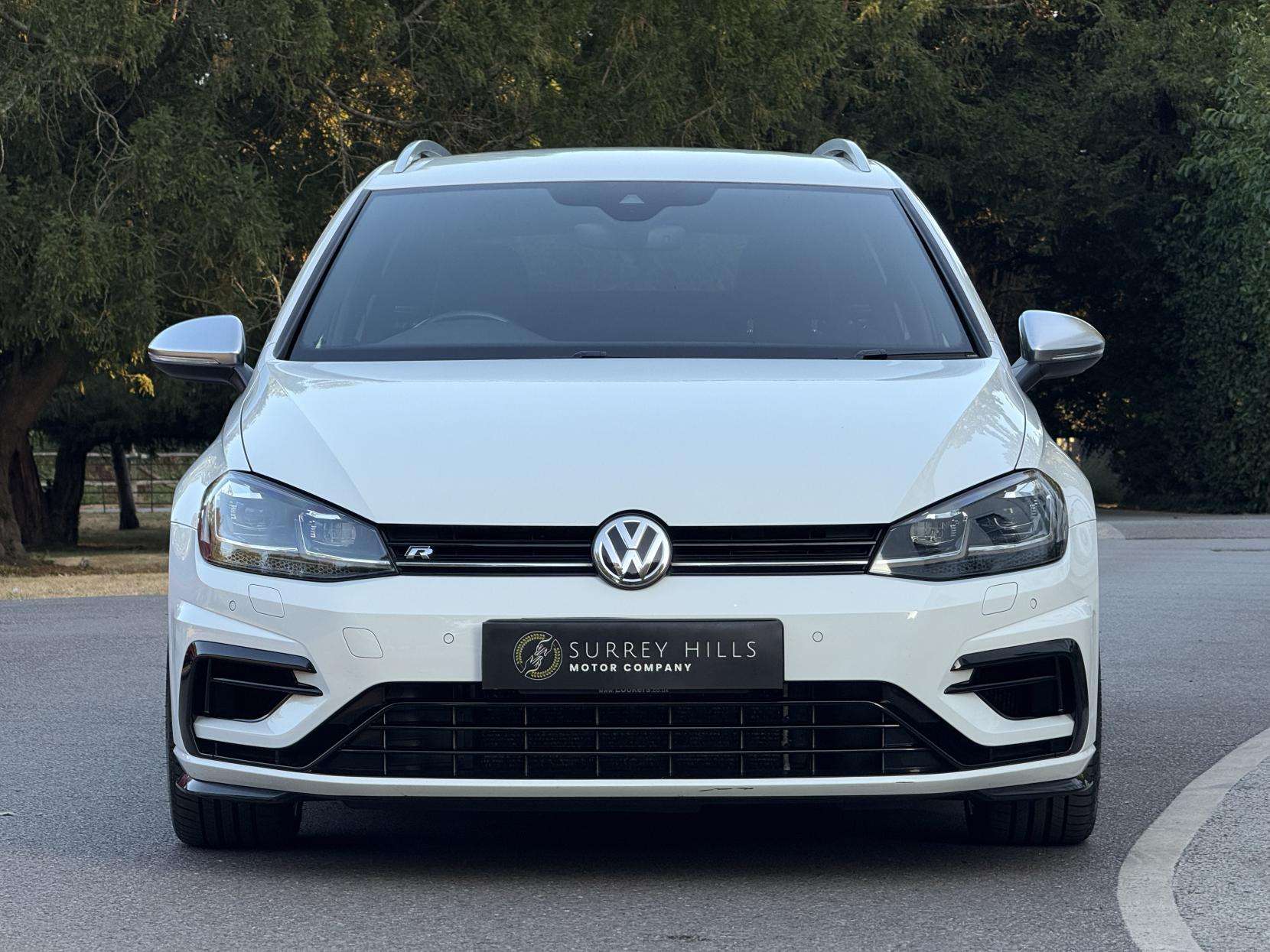 A 2019 VOLKSWAGEN GOLF 2.0 TSI R Estate 5dr Petrol DSG 4Motion Euro 6 (s/s) (300 ps) A 2019 VOLKSWAGEN GOLF 2.0 TSI R Estate 5dr Petrol DSG 4Motion Euro 6 (s/s) (300 ps)