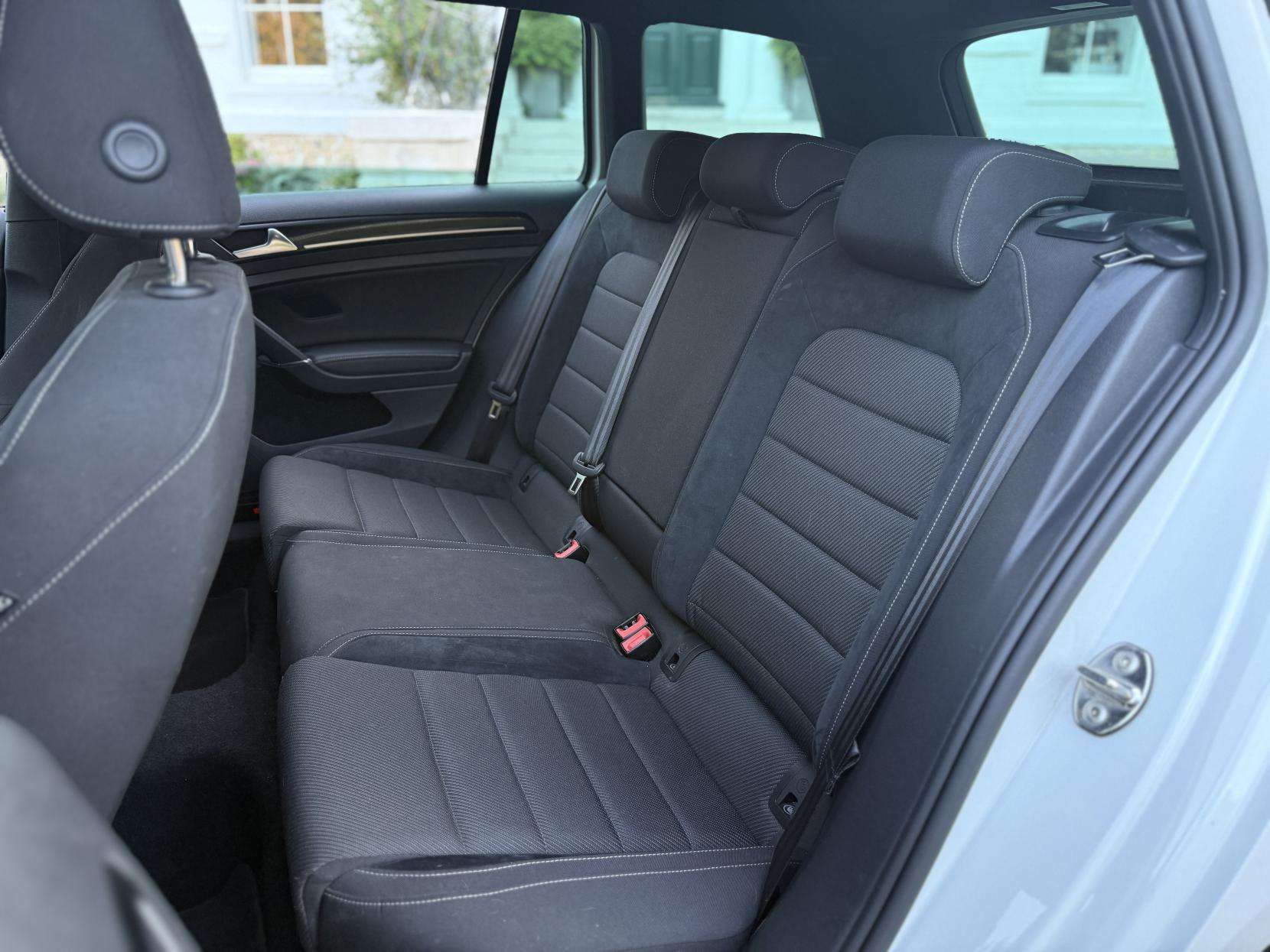 2019 VOLKSWAGEN GOLF 2019 VOLKSWAGEN GOLF