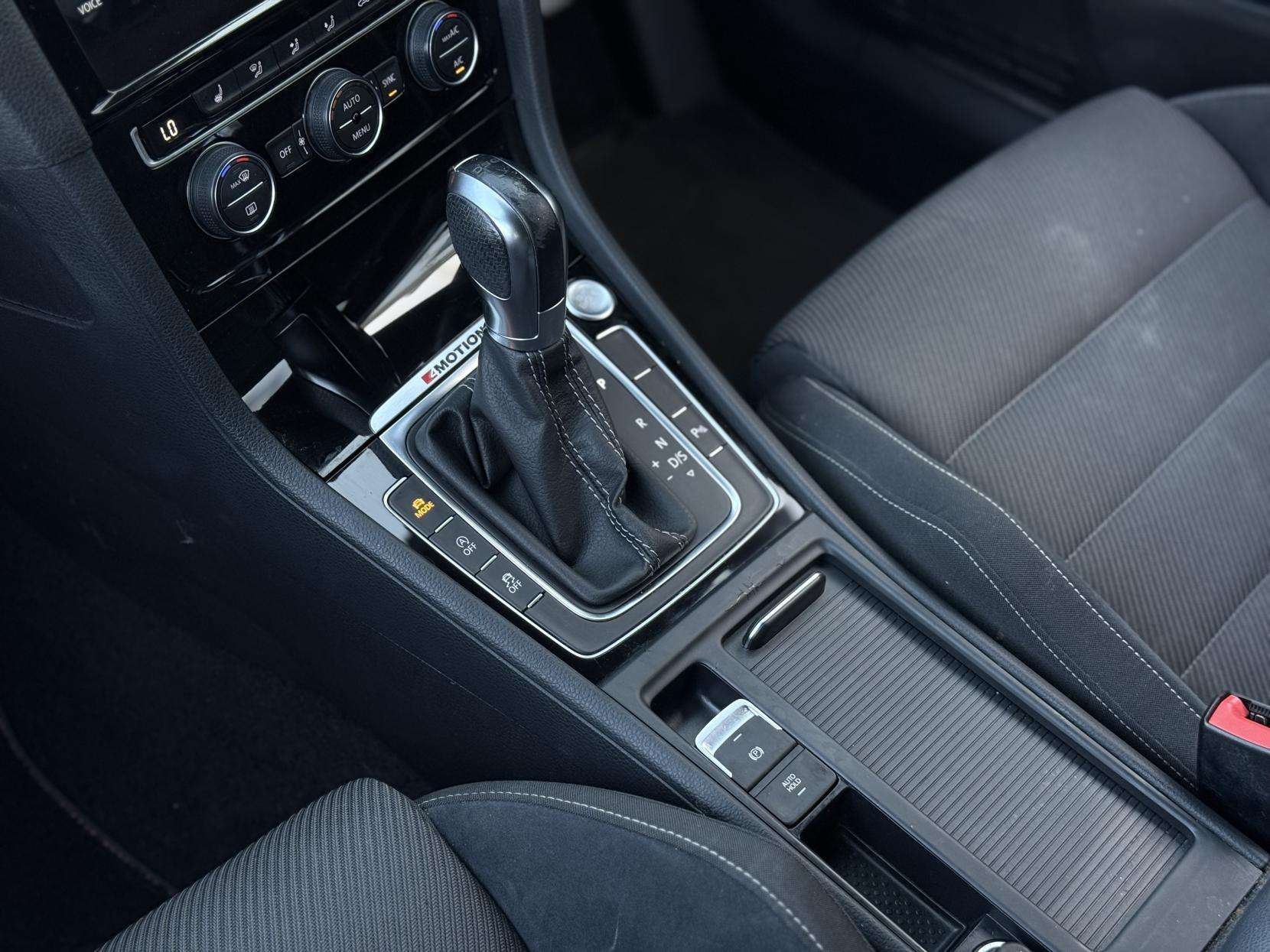 2019 VOLKSWAGEN GOLF 2019 VOLKSWAGEN GOLF