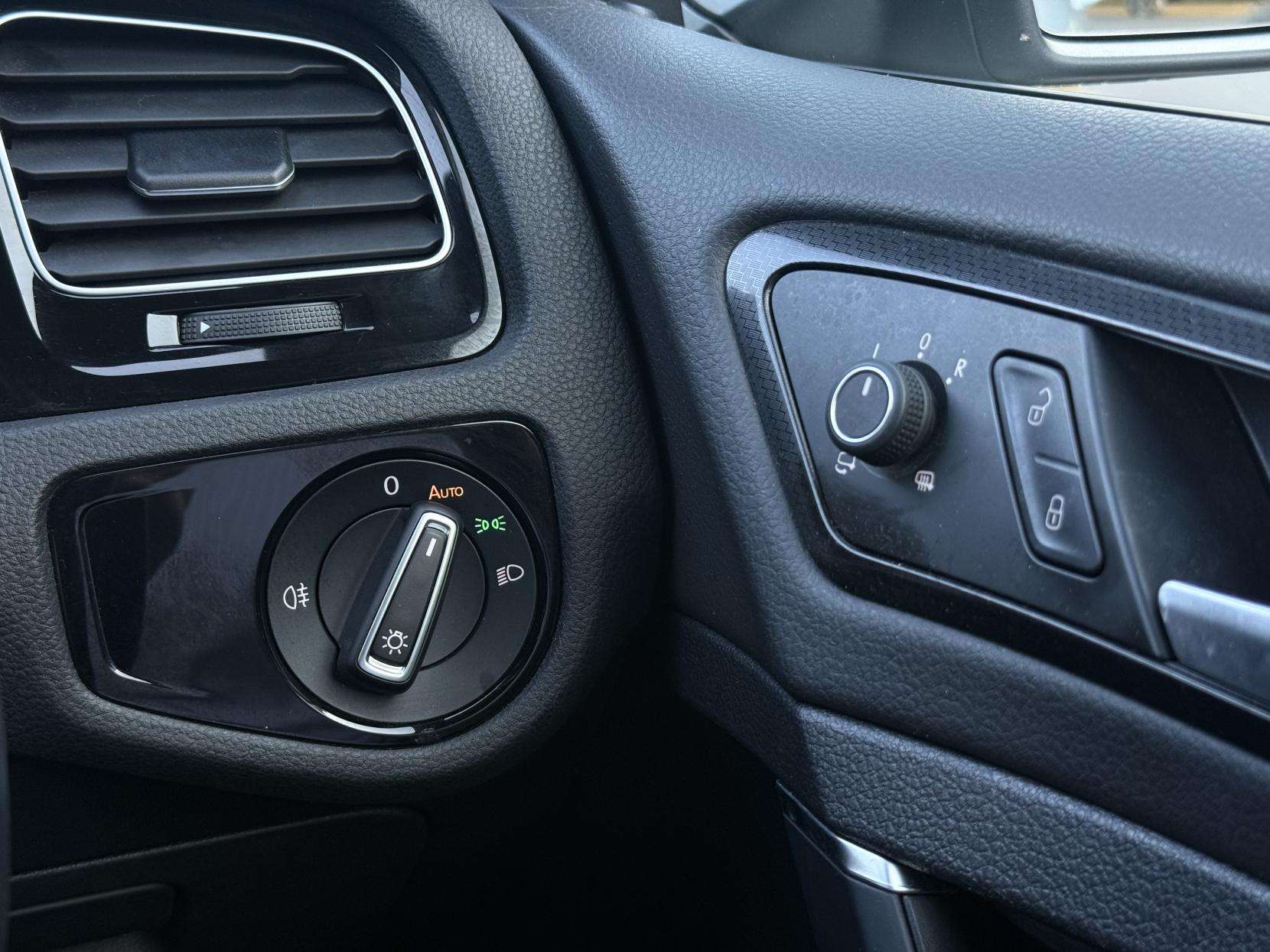 2019 VOLKSWAGEN GOLF 2019 VOLKSWAGEN GOLF