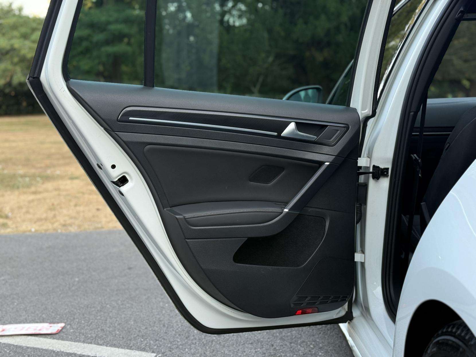 2019 VOLKSWAGEN GOLF 2019 VOLKSWAGEN GOLF